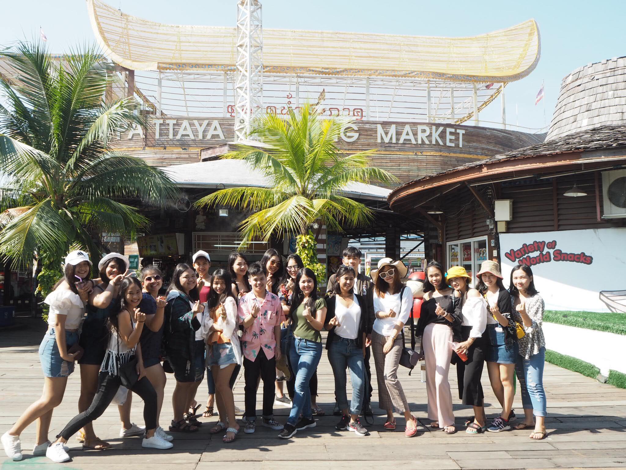 13. ศึกษาดูงานโปรแกรมวิชาภาษาจีน