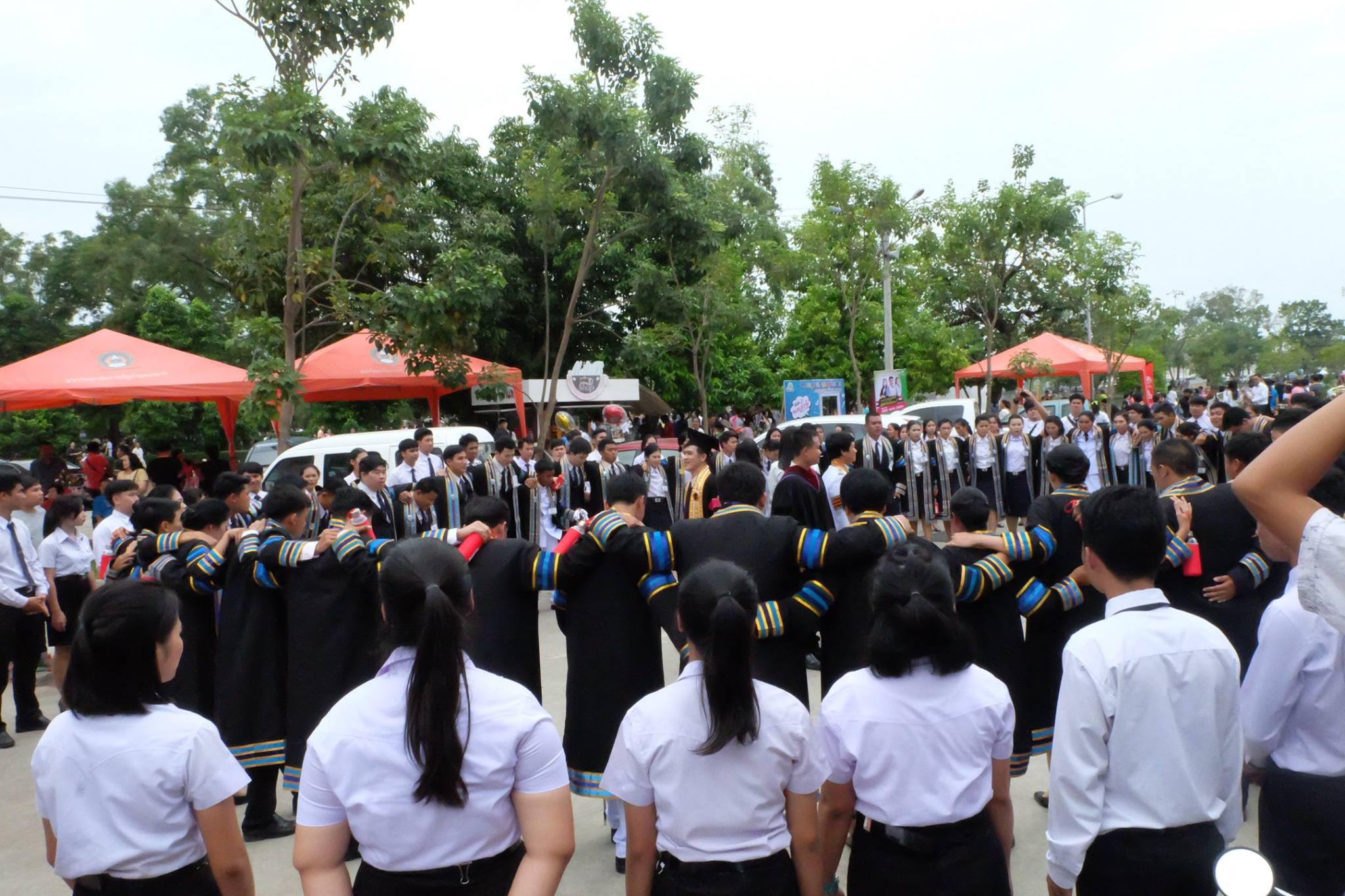 23.  ยินดีกับบัณฑิตใหม่ป้ายแดงโปรแกรมวิชาคอมพิวเตอร์ คณะครุศาสตร์ วันที่ 12 พฤศจิกายน 2017