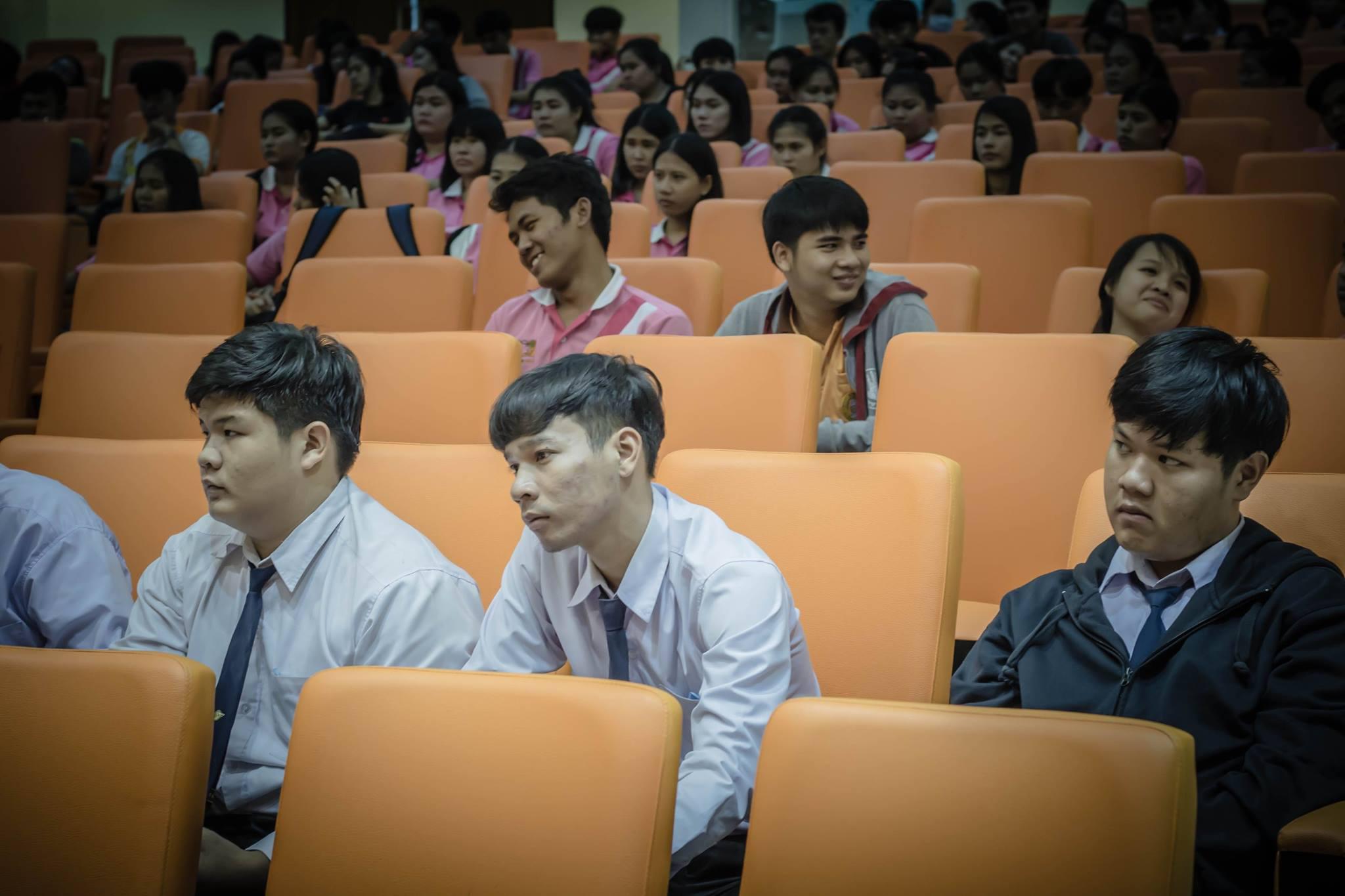 8. ประชุมนักศึกษา ประจำภาคเรียนที่ 2/2560 โปรแกรมวิชาคอมพิวเตอร์ ณ ห้องประชุมคุรุร่มสัก 2 วันที่ 16 พฤศจิกายน 2017 