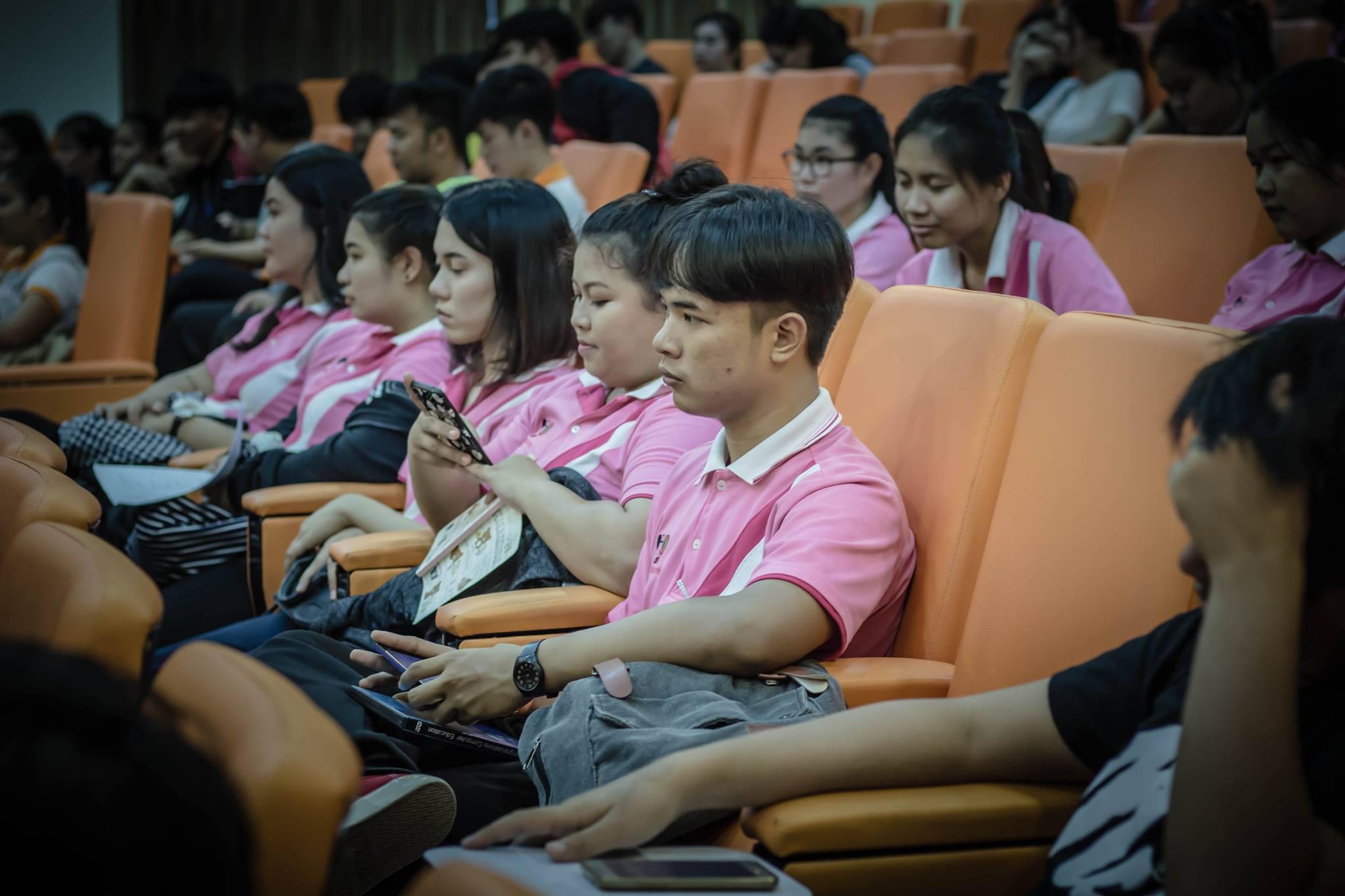 33. ประชุมนักศึกษา ประจำภาคเรียนที่ 2/2560 โปรแกรมวิชาคอมพิวเตอร์ ณ ห้องประชุมคุรุร่มสัก 2 วันที่ 16 พฤศจิกายน 2017 