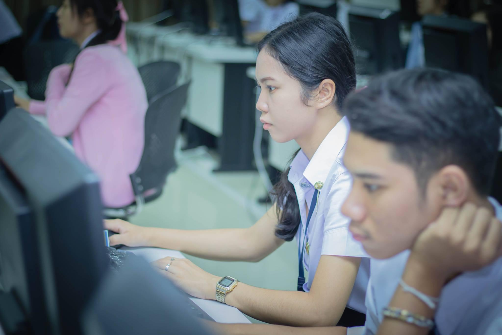 13. โครงการฝึกอมรมการใช้งาน google site นักศึกษาโปรแกรมวิชาคอมพิวเตอร์ ชั้นปีที่ 1 วันที่ 22 พฤศจิกายน 2017 