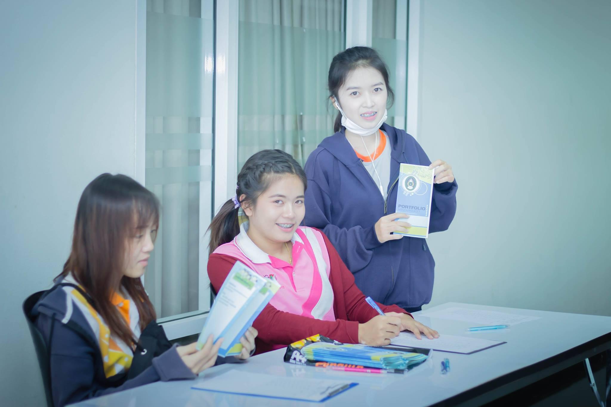 30. โครงการฝึกอมรมการใช้งาน google site นักศึกษาโปรแกรมวิชาคอมพิวเตอร์ ชั้นปีที่ 1 วันที่ 22 พฤศจิกายน 2017 