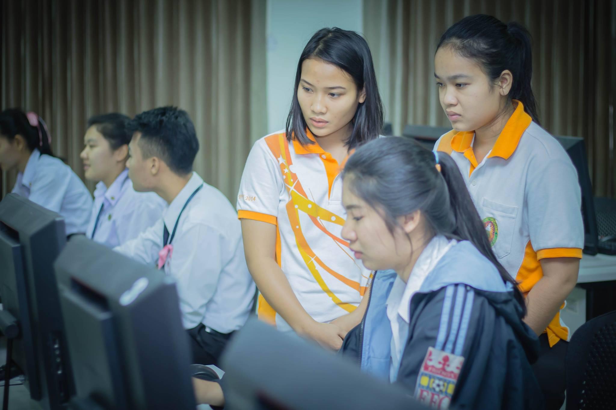 35. โครงการฝึกอมรมการใช้งาน google site นักศึกษาโปรแกรมวิชาคอมพิวเตอร์ ชั้นปีที่ 1 วันที่ 22 พฤศจิกายน 2017 