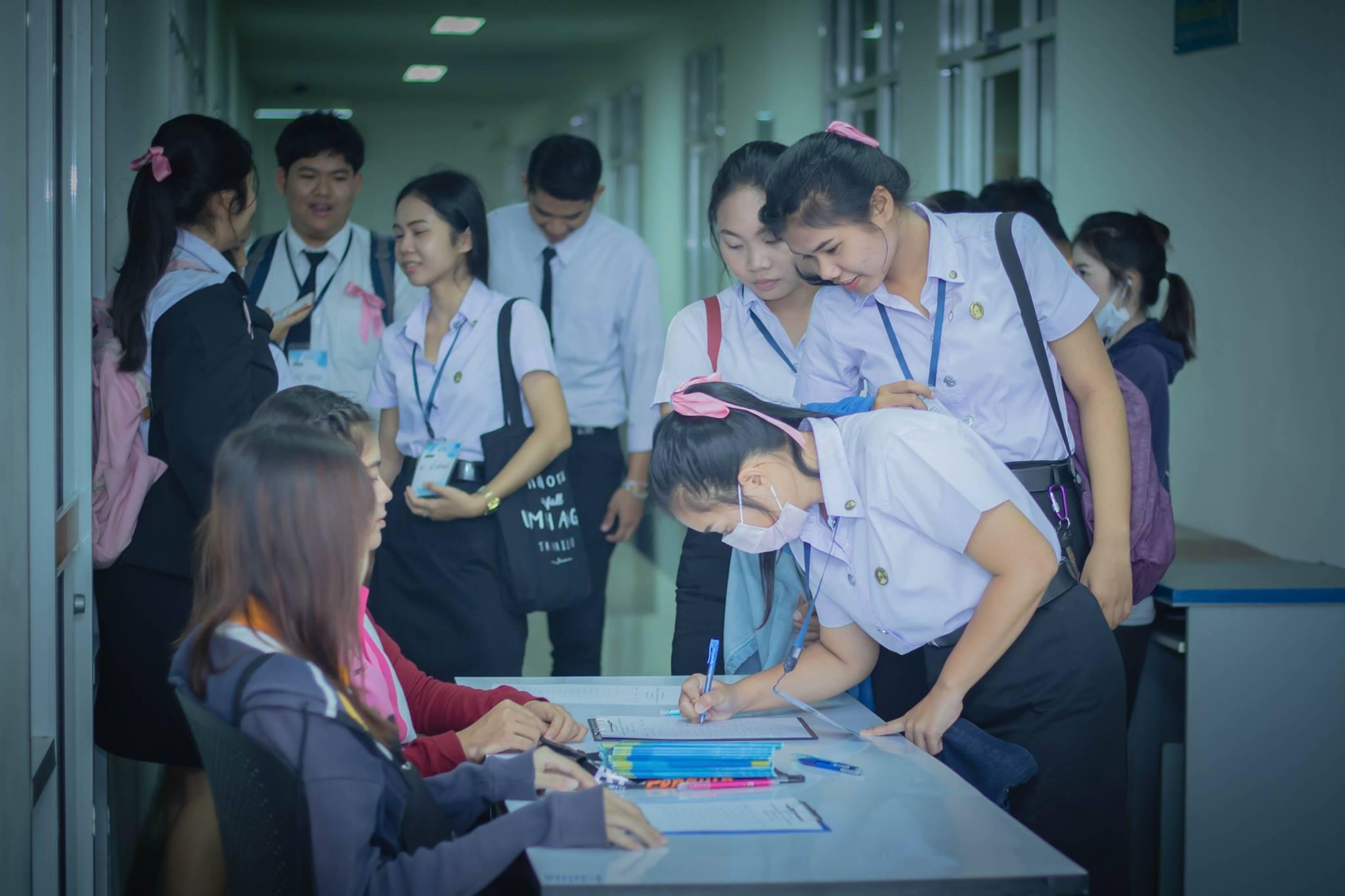42. โครงการฝึกอมรมการใช้งาน google site นักศึกษาโปรแกรมวิชาคอมพิวเตอร์ ชั้นปีที่ 1 วันที่ 22 พฤศจิกายน 2017 