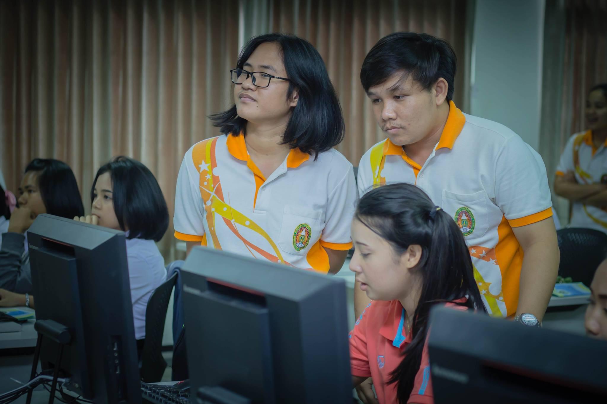43. โครงการฝึกอมรมการใช้งาน google site นักศึกษาโปรแกรมวิชาคอมพิวเตอร์ ชั้นปีที่ 1 วันที่ 22 พฤศจิกายน 2017 