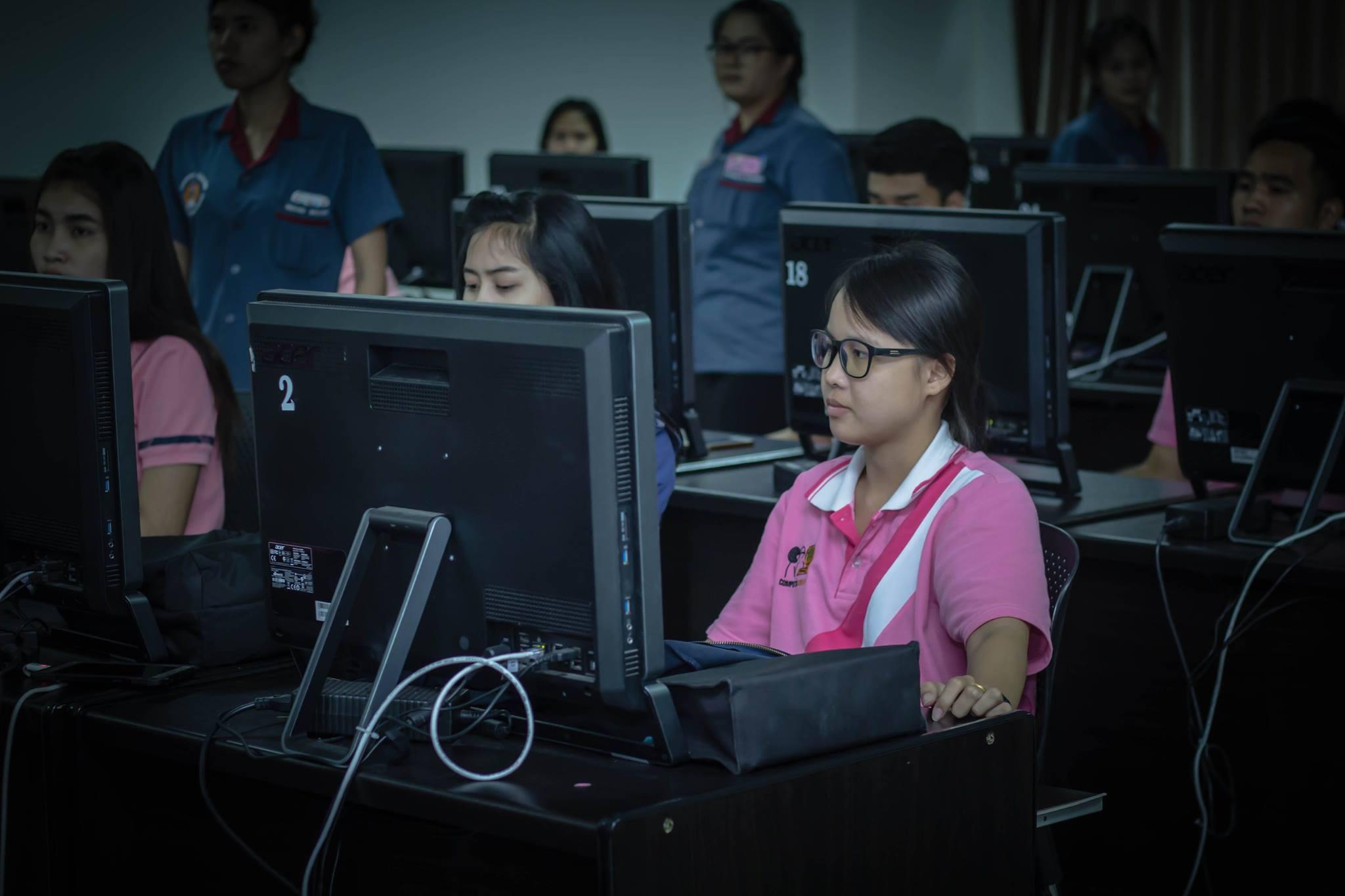 22. โครงการฝึกอมรมการใช้งาน google site นักศึกษาโปรแกรมวิชาคอมพิวเตอร์ ชั้นปีที่ 2 วันที่ 29 พฤศจิกายน 2017