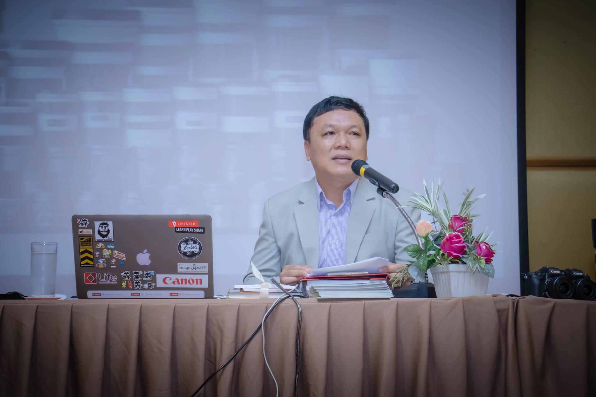 20. อมรมการเรียนรู้วัฒนธรรมประเพณีผ่านการใช้กล้องดิจิตอล โปรแกรมวิชาคอมพิวเตอร์  ชั้นปีที่ 4 รหัส 5711210 และ 5711211