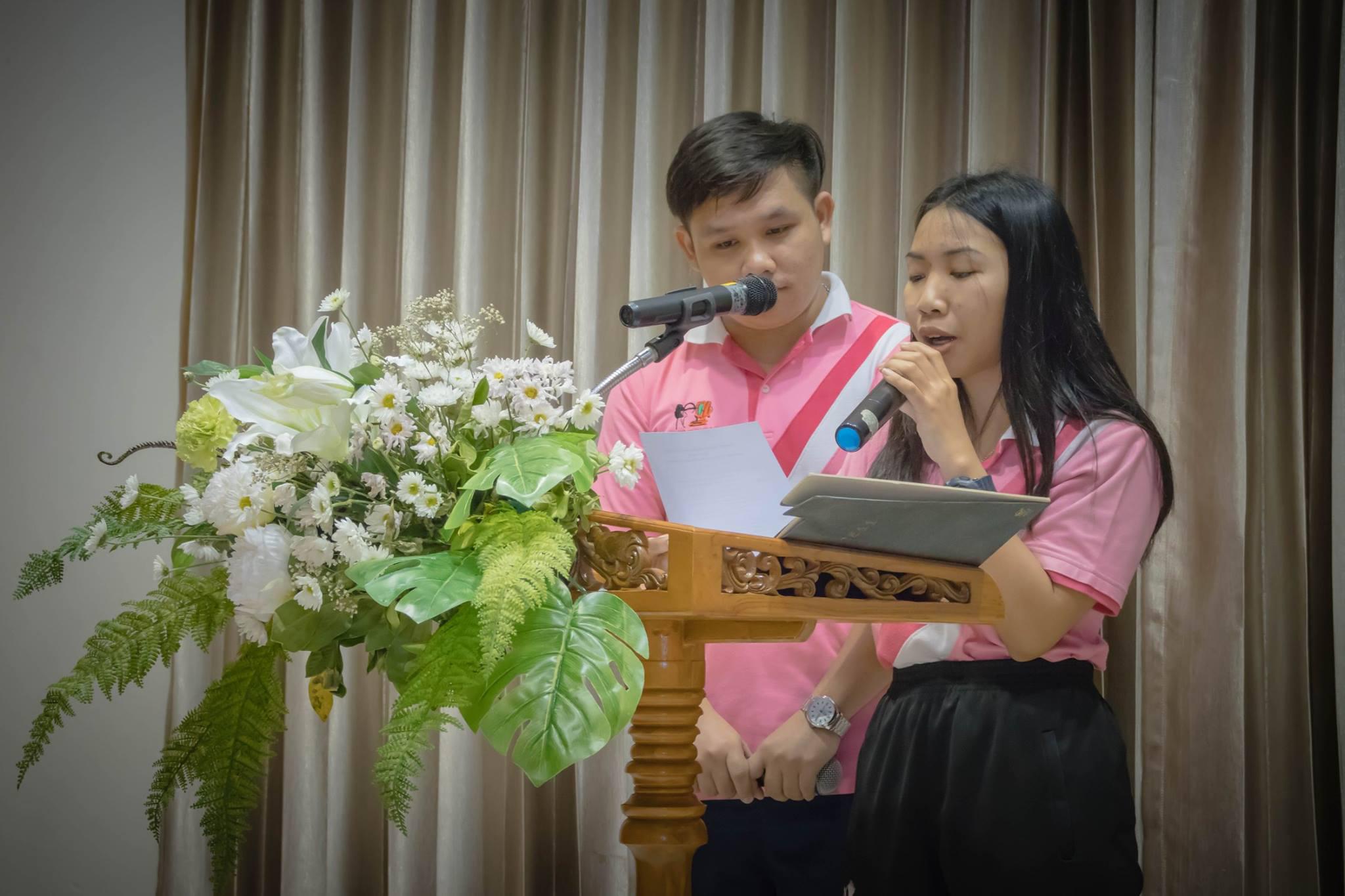 25. อมรมการเรียนรู้วัฒนธรรมประเพณีผ่านการใช้กล้องดิจิตอล โปรแกรมวิชาคอมพิวเตอร์  ชั้นปีที่ 4 รหัส 5711210 และ 5711211
