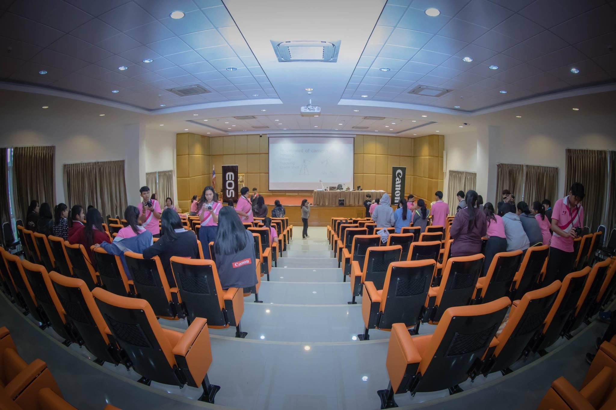 39. อมรมการเรียนรู้วัฒนธรรมประเพณีผ่านการใช้กล้องดิจิตอล โปรแกรมวิชาคอมพิวเตอร์  ชั้นปีที่ 4 รหัส 5711210 และ 5711211
