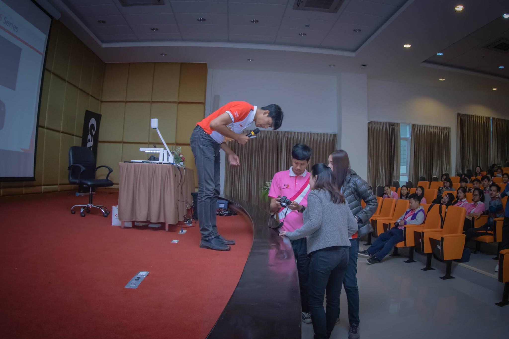 45. อมรมการเรียนรู้วัฒนธรรมประเพณีผ่านการใช้กล้องดิจิตอล โปรแกรมวิชาคอมพิวเตอร์  ชั้นปีที่ 4 รหัส 5711210 และ 5711211