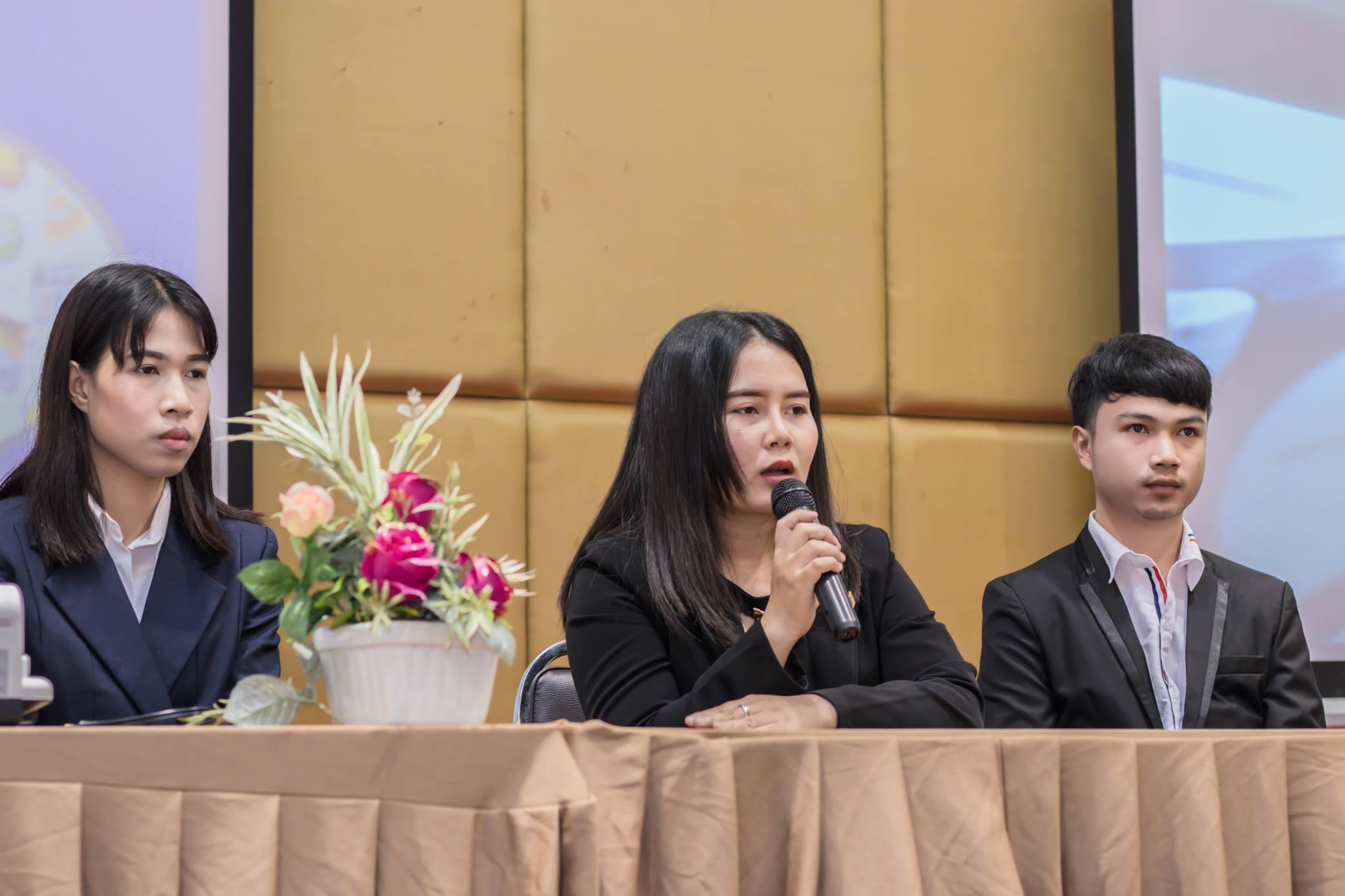5. โครงการเตรียมความพร้อมสอบบรรจุวิชาเอก โปรแกรมวิชาคอมพิวเตอร์ ชั้นปีที่ 4-5 วันที่ 20 - 21 มกราคม 2018