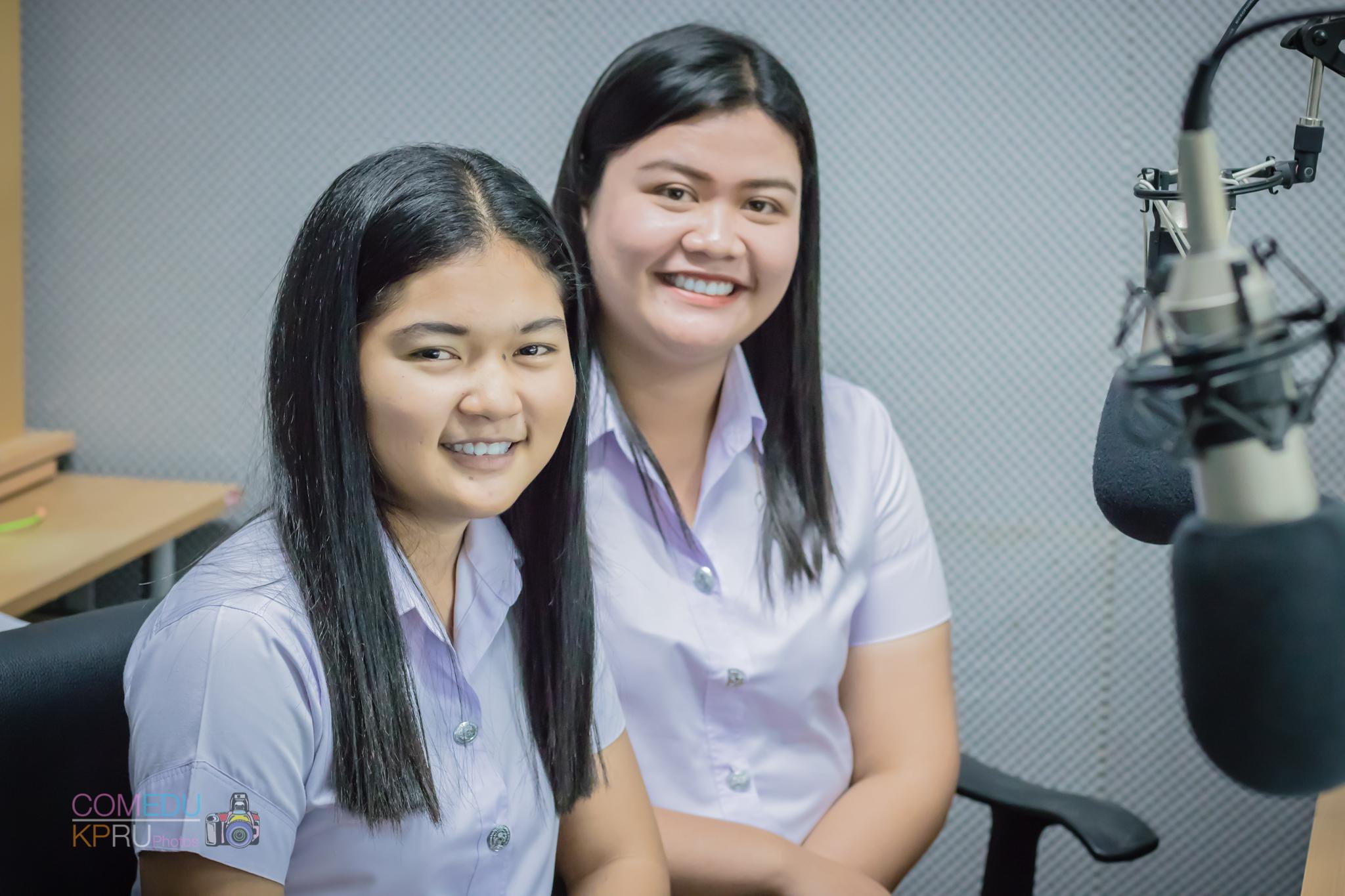 10. การแนะนำหลักสูตรครุศาสตรบัณฑิต สาขาวิชาคอมพิวเตอร์ คณะครุศาสตร์ มหาวิทยาลัยราชภัฎกำแพงเพชร โดย อาจารย์ธิดารัตน์  ทวีทรัพย์ ประธานโปรแกรมวิชาคอมพิวเตอร์ และ นักศึกษาจากโปรแกรมวิชาคอมพิวเตอร์ ทาง Mass Radio 91.25 MHz วันที่ 31 มกราคม 2018