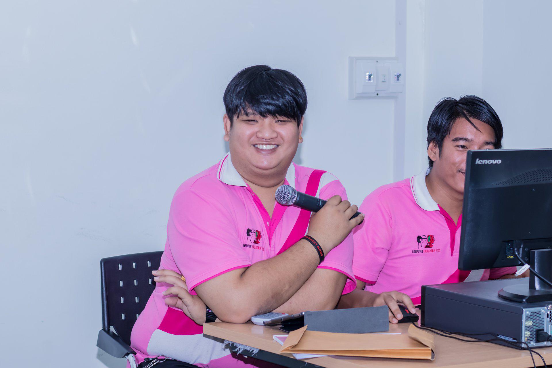 11. โครงการฝึกอมรมการใช้งาน google site นักศึกษาโปรแกรมวิชาคอมพิวเตอร์ ชั้นปีที่ 3 วันที่ 7 กุมภาพันธ์  2018