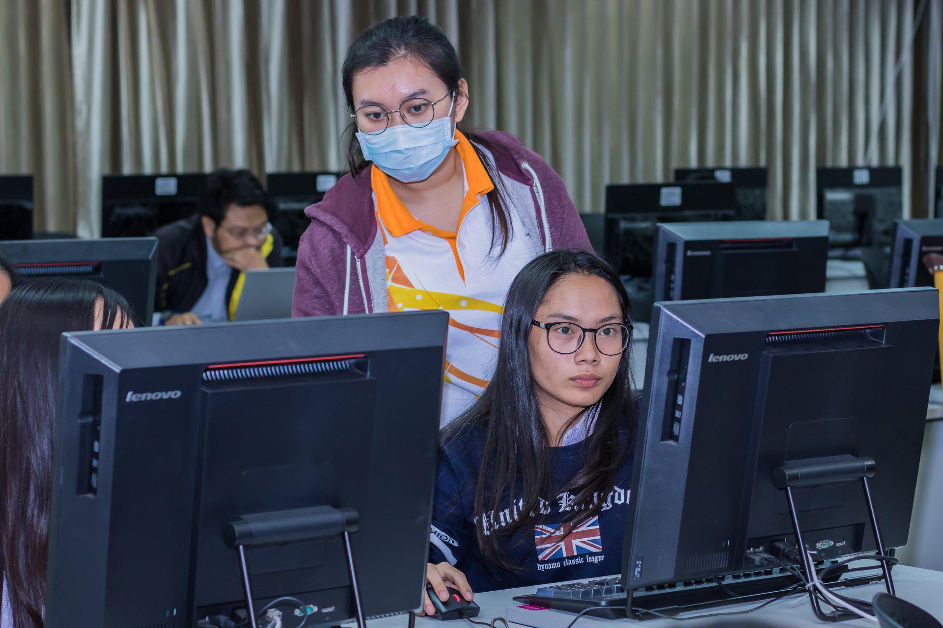 17. โครงการฝึกอมรมการใช้งาน google site นักศึกษาโปรแกรมวิชาคอมพิวเตอร์ ชั้นปีที่ 3 วันที่ 7 กุมภาพันธ์  2018