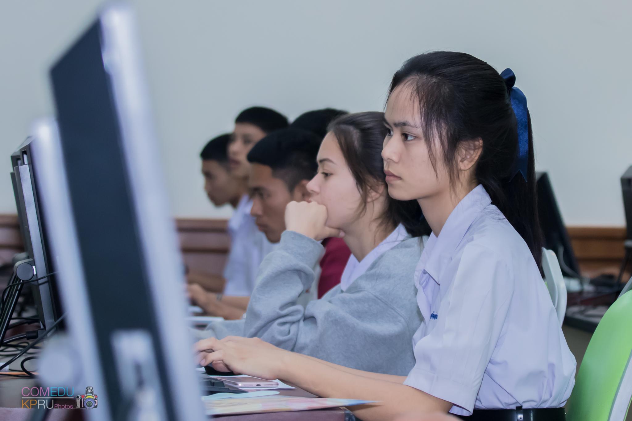 100. โครงการอบรมเชิญปฏิบัติการทักษะคอมพิวเตอร์เพื่อการศึกษา ประจำปี 2561 ระหว่างวันที่ 20-22 กุมภาพันธ์ 2561 ณ องค์การบริหารส่วนตำบลวังแขม อ.คลองขลุง จ.กำแพงเพชร