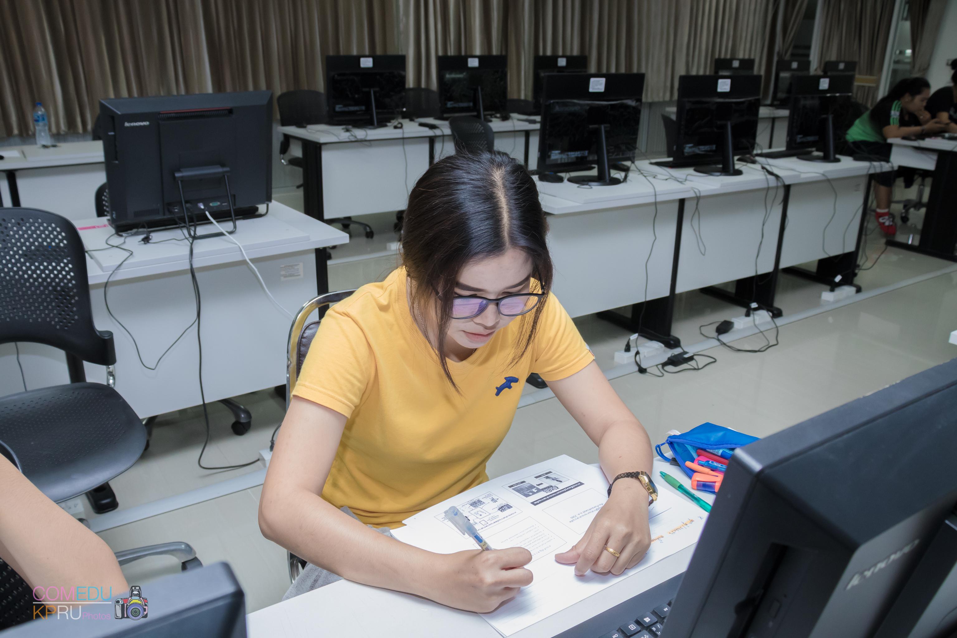 12. โครงการติวสอบบรรจุวิชาเอก สาขาวิชาคอมพิวเตอร์  วิทยากร อ.วิโรจน์ เจกะวงค์ วันที่ 24 มีนาคม 2018