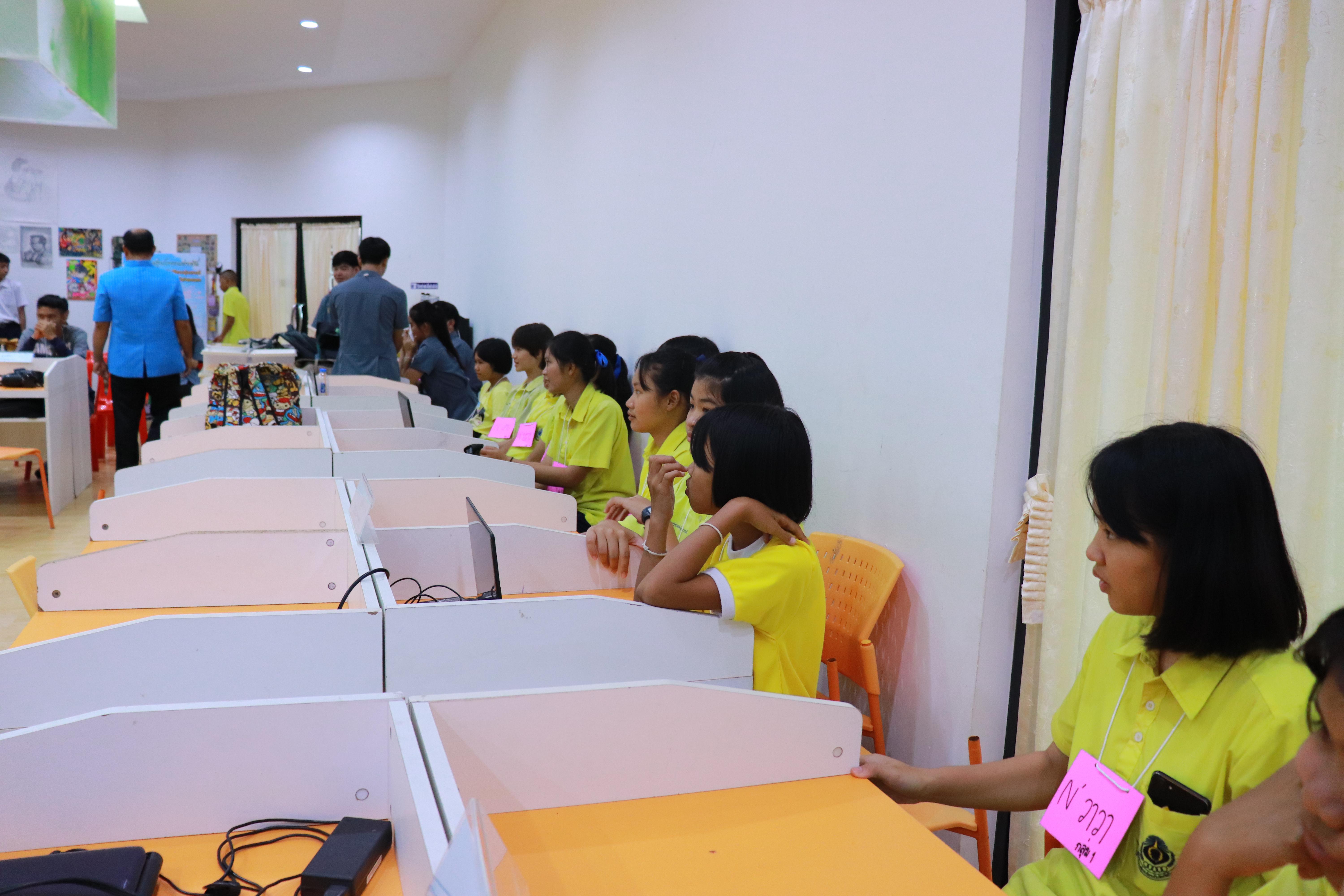 43. โครงการอบรมเชิงปฏิบัติการการพัฒนาโครงงานคอมพิวเตอร์ ด้วยระบบสมองกลฝังตัวและการเขียนโปรแกรมคอมพิวเตอร์  1-3 สิงหาคม 2561 ณ โรงเรียนองค์การบริหารส่วนจังหวัดกำแพงเพชร