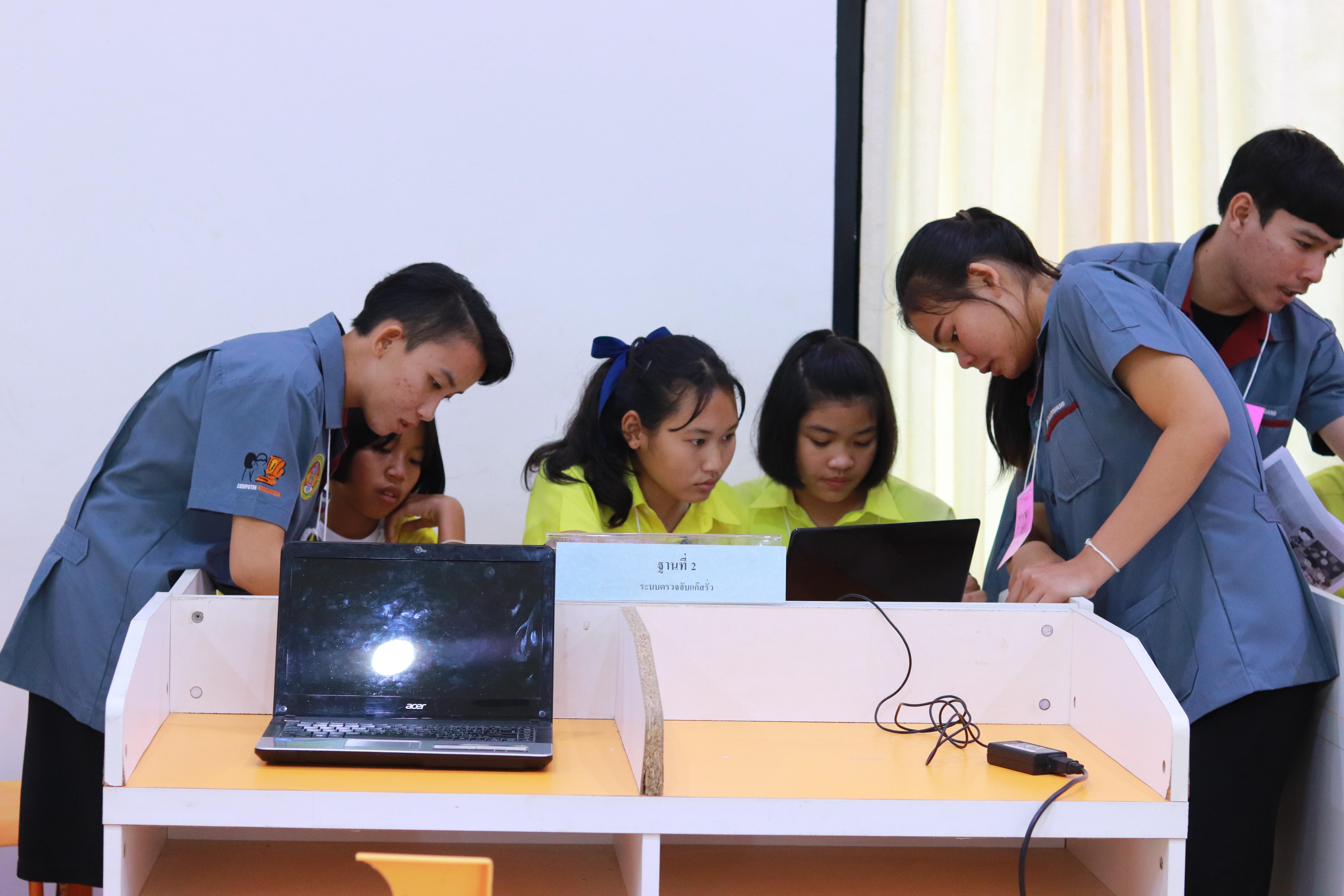109. โครงการอบรมเชิงปฏิบัติการการพัฒนาโครงงานคอมพิวเตอร์ ด้วยระบบสมองกลฝังตัวและการเขียนโปรแกรมคอมพิวเตอร์  1-3 สิงหาคม 2561 ณ โรงเรียนองค์การบริหารส่วนจังหวัดกำแพงเพชร