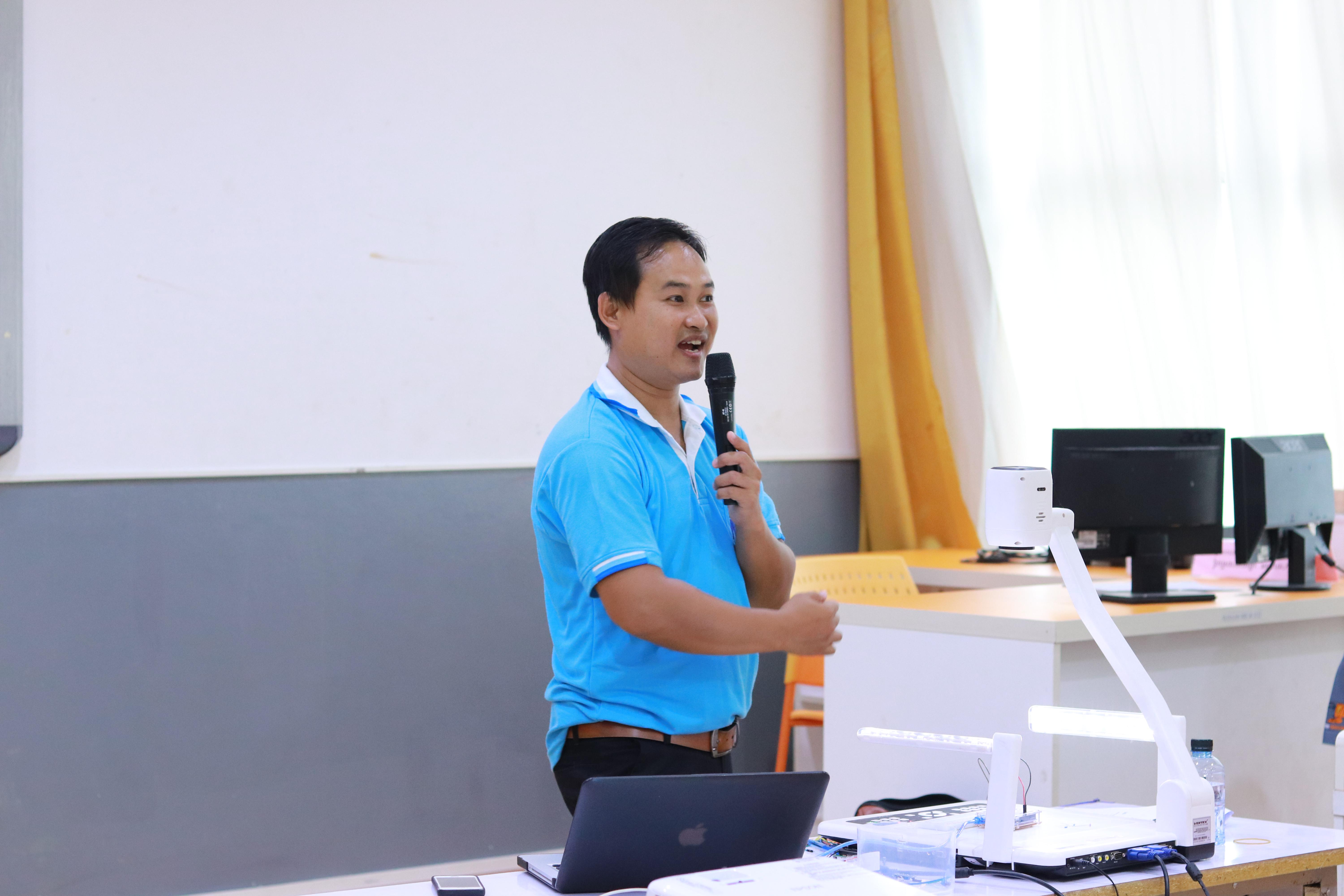116. โครงการอบรมเชิงปฏิบัติการการพัฒนาโครงงานคอมพิวเตอร์ ด้วยระบบสมองกลฝังตัวและการเขียนโปรแกรมคอมพิวเตอร์  1-3 สิงหาคม 2561 ณ โรงเรียนองค์การบริหารส่วนจังหวัดกำแพงเพชร