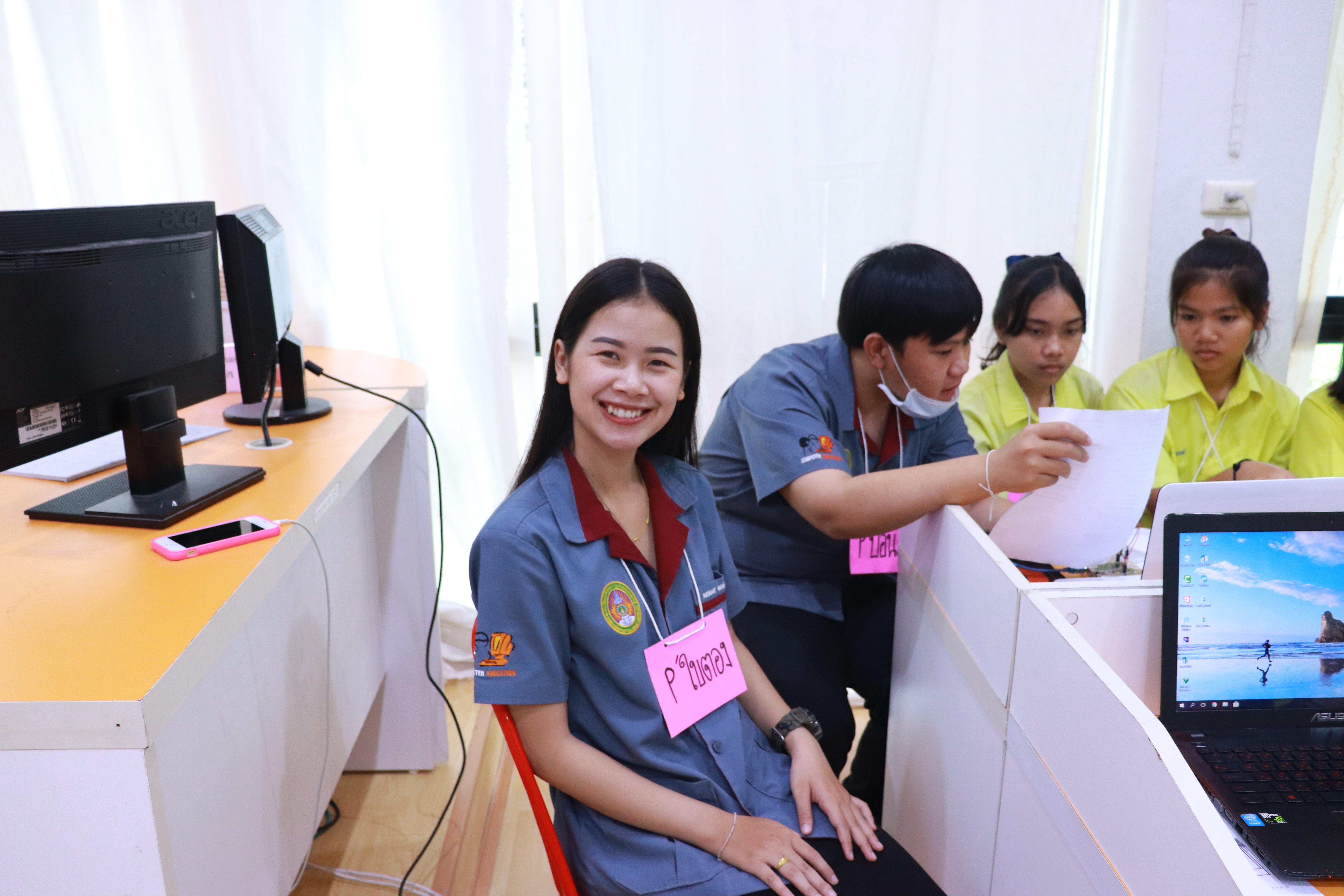 176. โครงการอบรมเชิงปฏิบัติการการพัฒนาโครงงานคอมพิวเตอร์ ด้วยระบบสมองกลฝังตัวและการเขียนโปรแกรมคอมพิวเตอร์  1-3 สิงหาคม 2561 ณ โรงเรียนองค์การบริหารส่วนจังหวัดกำแพงเพชร