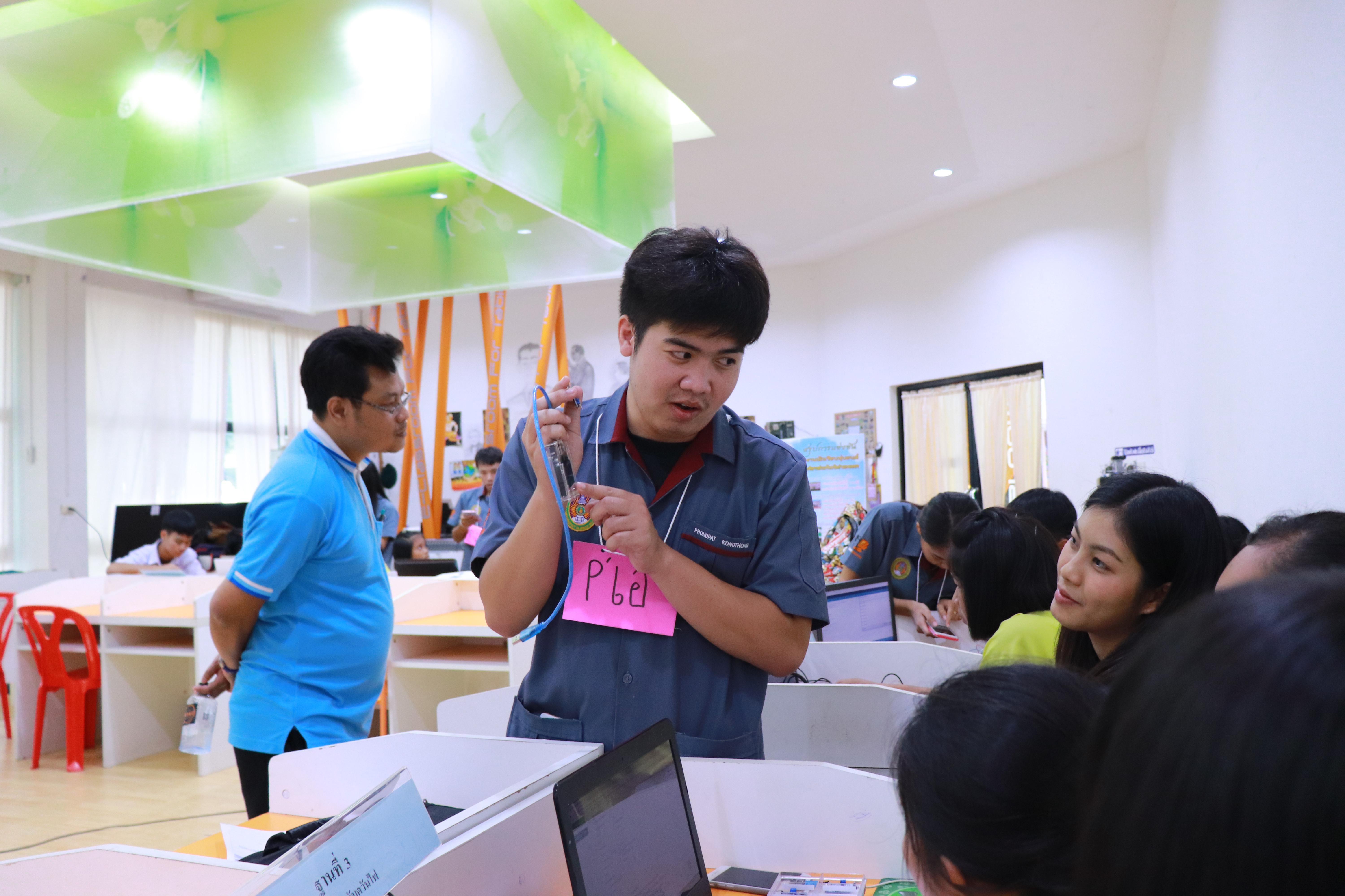183. โครงการอบรมเชิงปฏิบัติการการพัฒนาโครงงานคอมพิวเตอร์ ด้วยระบบสมองกลฝังตัวและการเขียนโปรแกรมคอมพิวเตอร์  1-3 สิงหาคม 2561 ณ โรงเรียนองค์การบริหารส่วนจังหวัดกำแพงเพชร