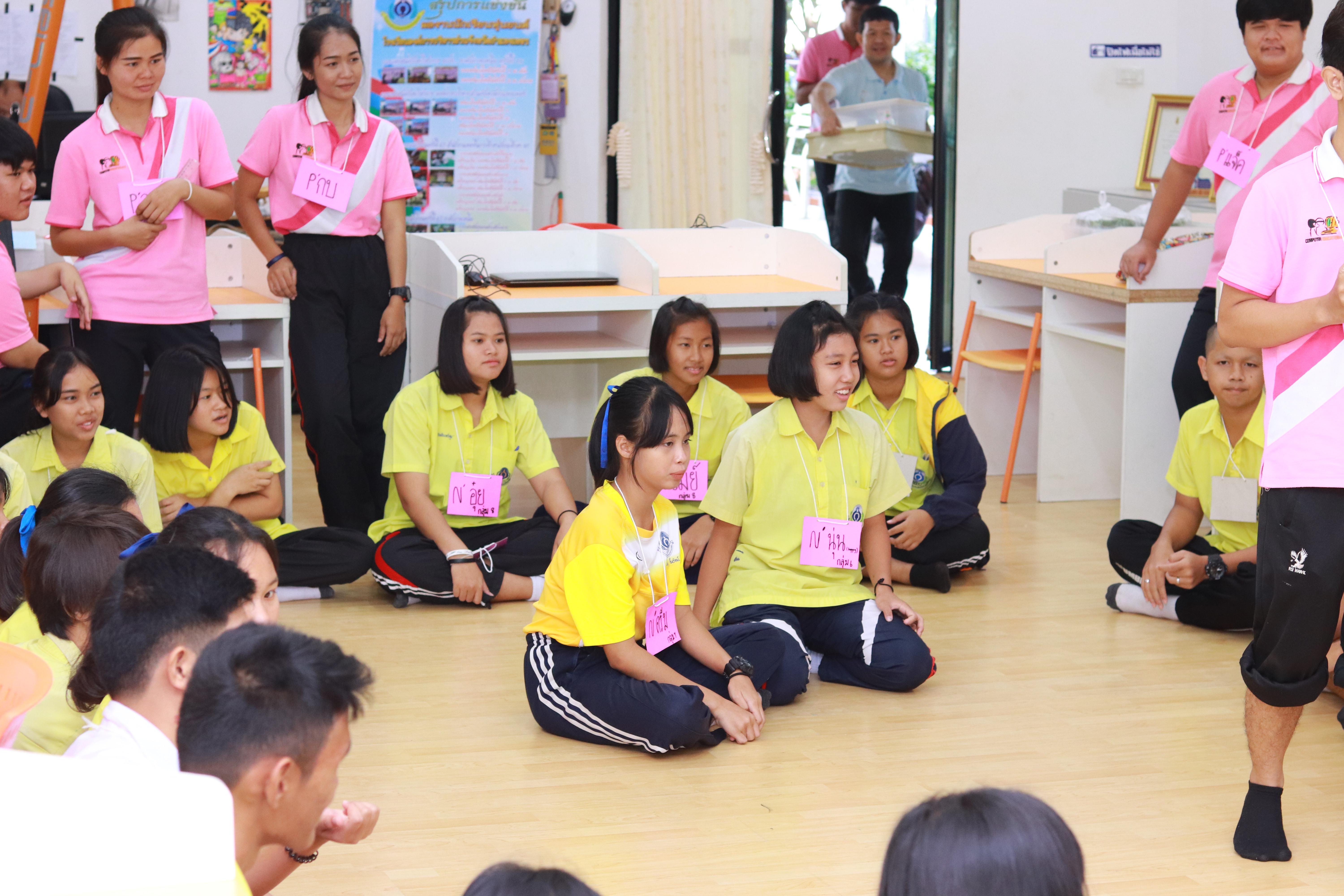 195. โครงการอบรมเชิงปฏิบัติการการพัฒนาโครงงานคอมพิวเตอร์ ด้วยระบบสมองกลฝังตัวและการเขียนโปรแกรมคอมพิวเตอร์  1-3 สิงหาคม 2561 ณ โรงเรียนองค์การบริหารส่วนจังหวัดกำแพงเพชร
