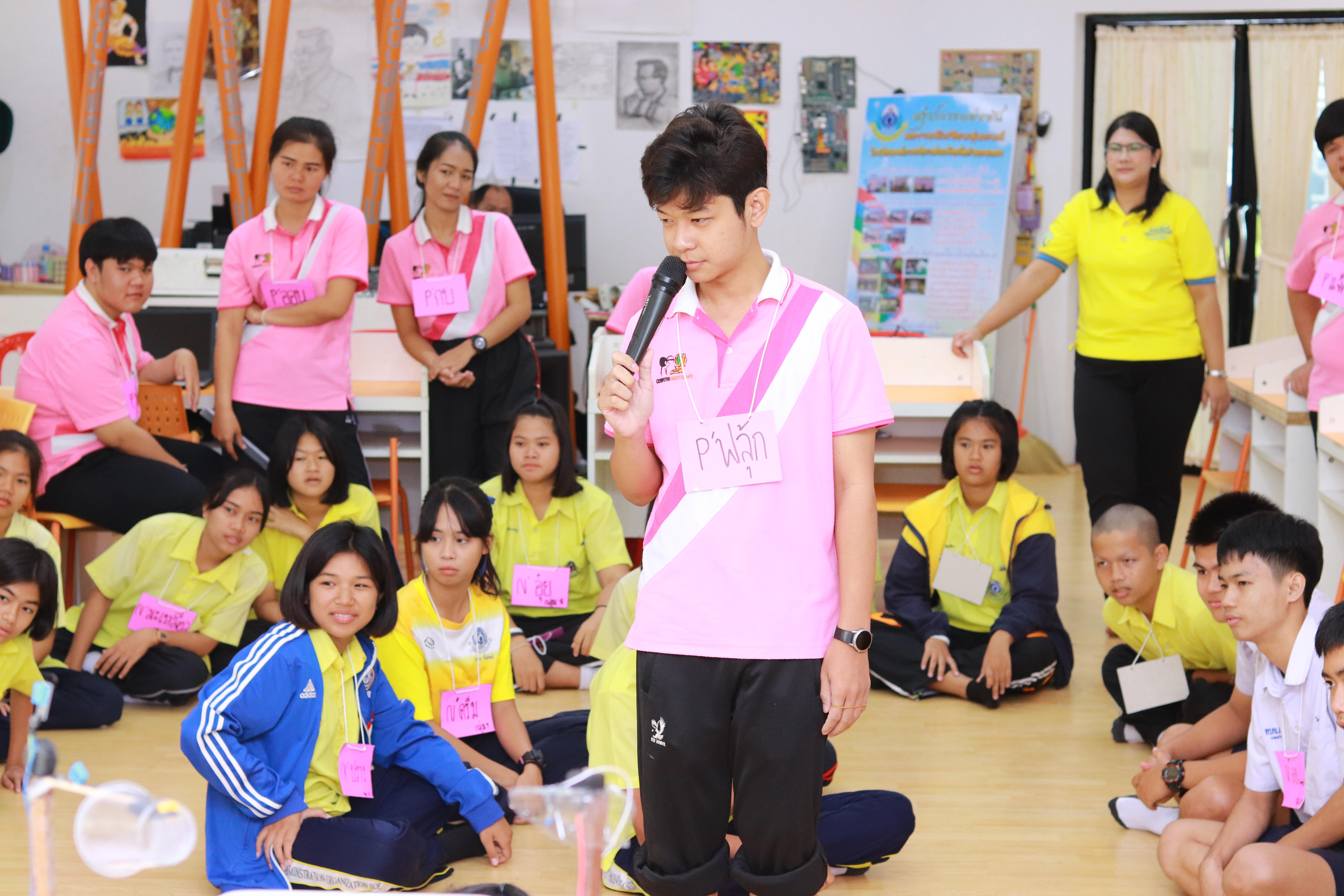 197. โครงการอบรมเชิงปฏิบัติการการพัฒนาโครงงานคอมพิวเตอร์ ด้วยระบบสมองกลฝังตัวและการเขียนโปรแกรมคอมพิวเตอร์  1-3 สิงหาคม 2561 ณ โรงเรียนองค์การบริหารส่วนจังหวัดกำแพงเพชร