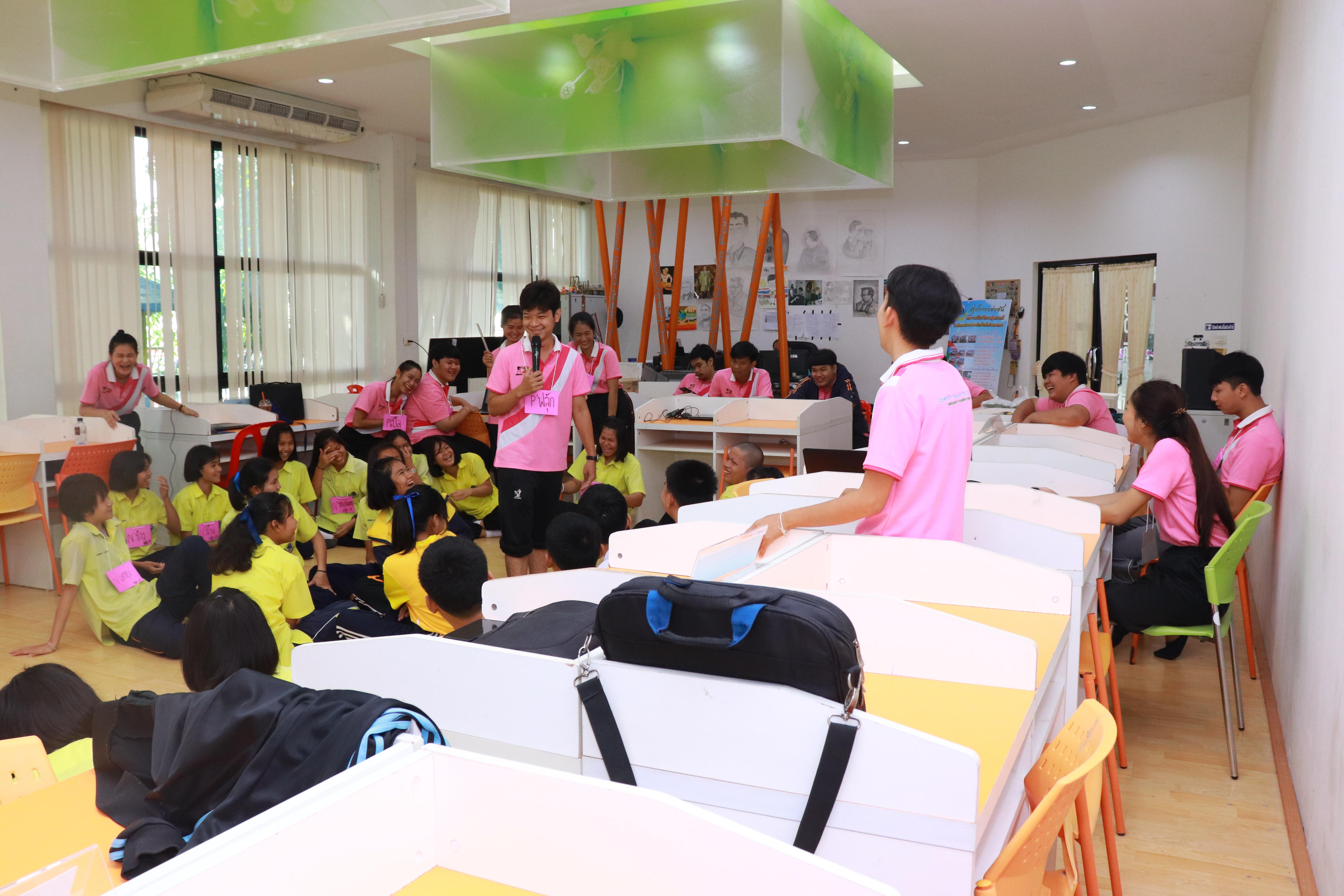 214. โครงการอบรมเชิงปฏิบัติการการพัฒนาโครงงานคอมพิวเตอร์ ด้วยระบบสมองกลฝังตัวและการเขียนโปรแกรมคอมพิวเตอร์  1-3 สิงหาคม 2561 ณ โรงเรียนองค์การบริหารส่วนจังหวัดกำแพงเพชร