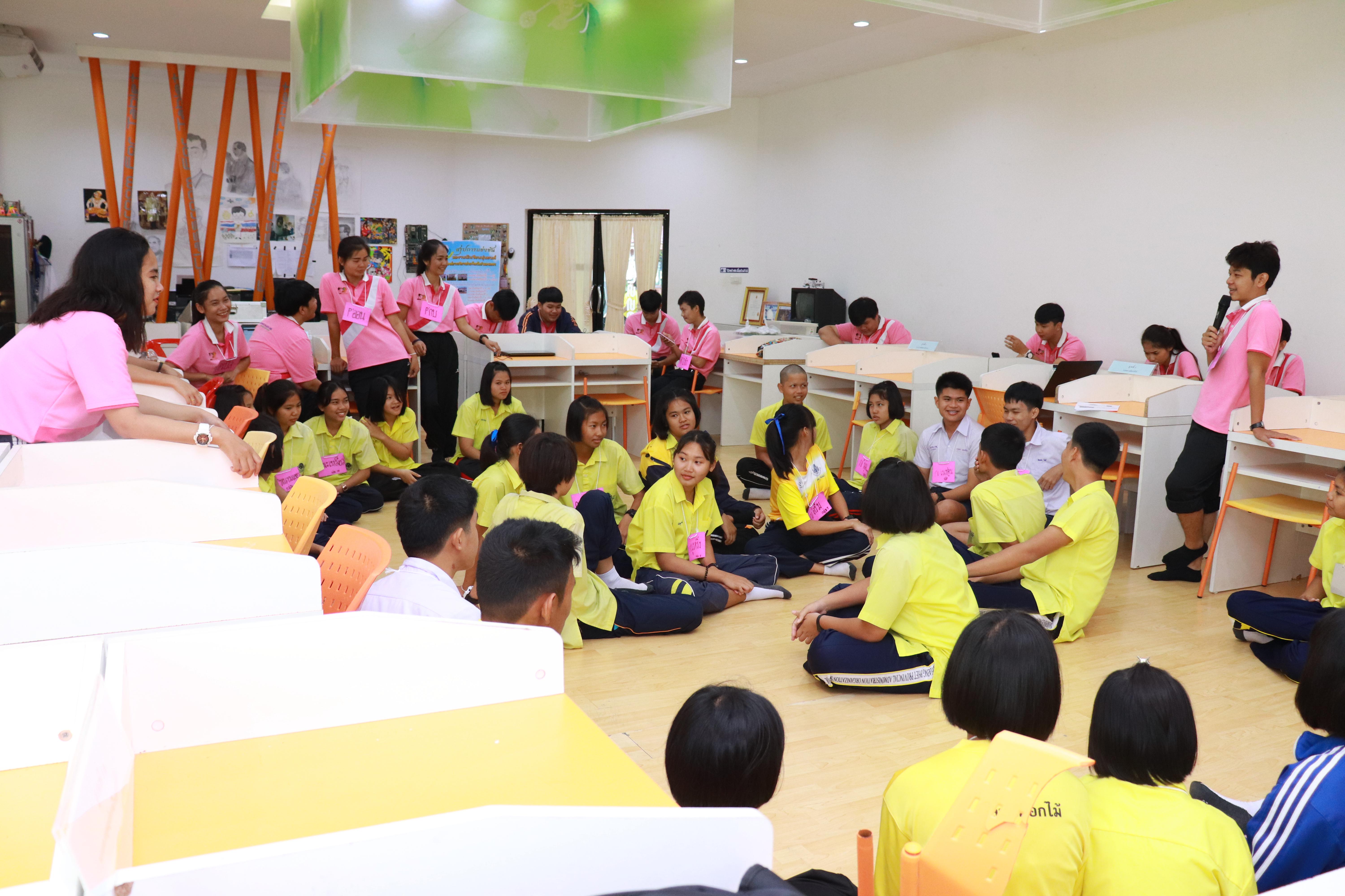220. โครงการอบรมเชิงปฏิบัติการการพัฒนาโครงงานคอมพิวเตอร์ ด้วยระบบสมองกลฝังตัวและการเขียนโปรแกรมคอมพิวเตอร์  1-3 สิงหาคม 2561 ณ โรงเรียนองค์การบริหารส่วนจังหวัดกำแพงเพชร