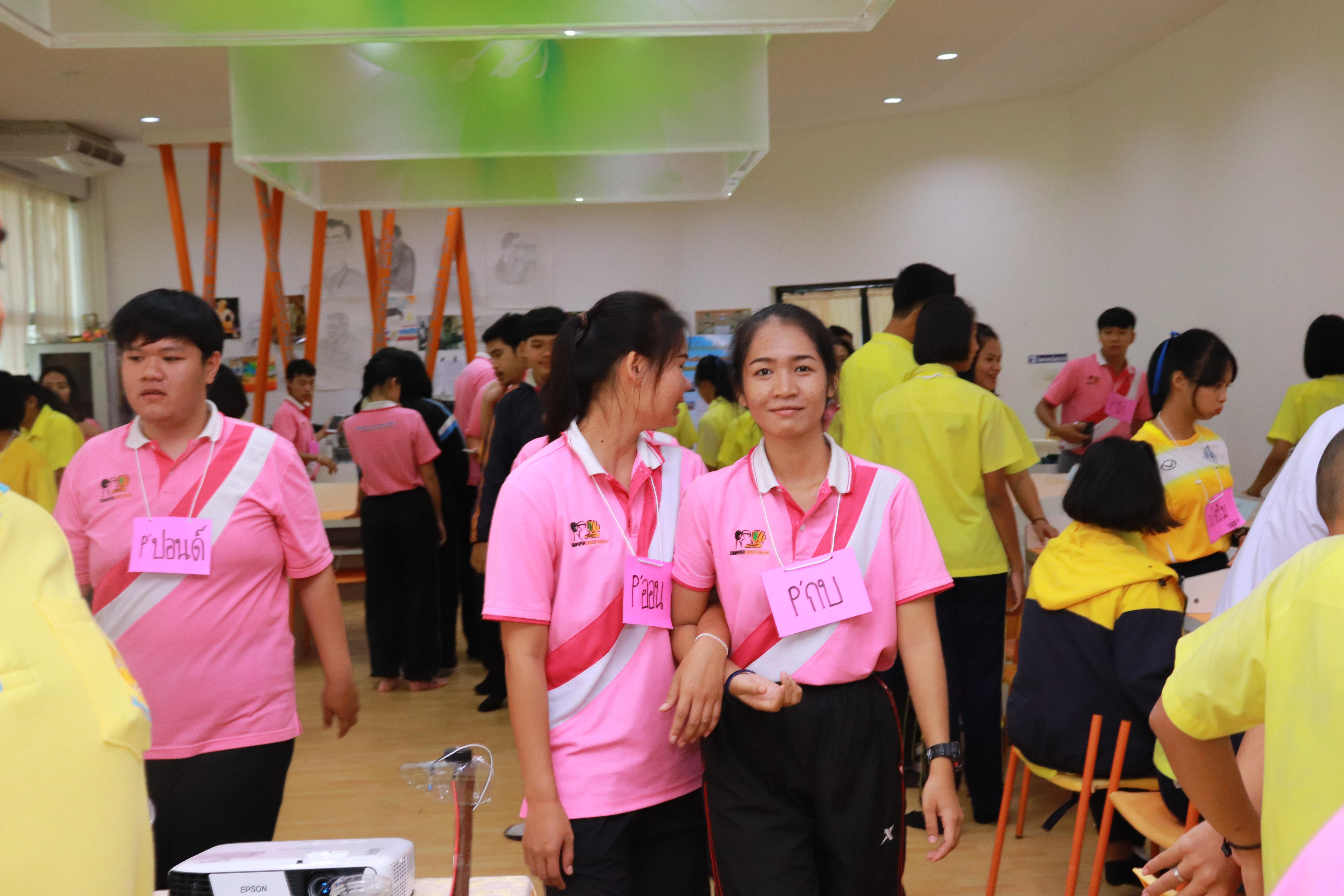 234. โครงการอบรมเชิงปฏิบัติการการพัฒนาโครงงานคอมพิวเตอร์ ด้วยระบบสมองกลฝังตัวและการเขียนโปรแกรมคอมพิวเตอร์  1-3 สิงหาคม 2561 ณ โรงเรียนองค์การบริหารส่วนจังหวัดกำแพงเพชร