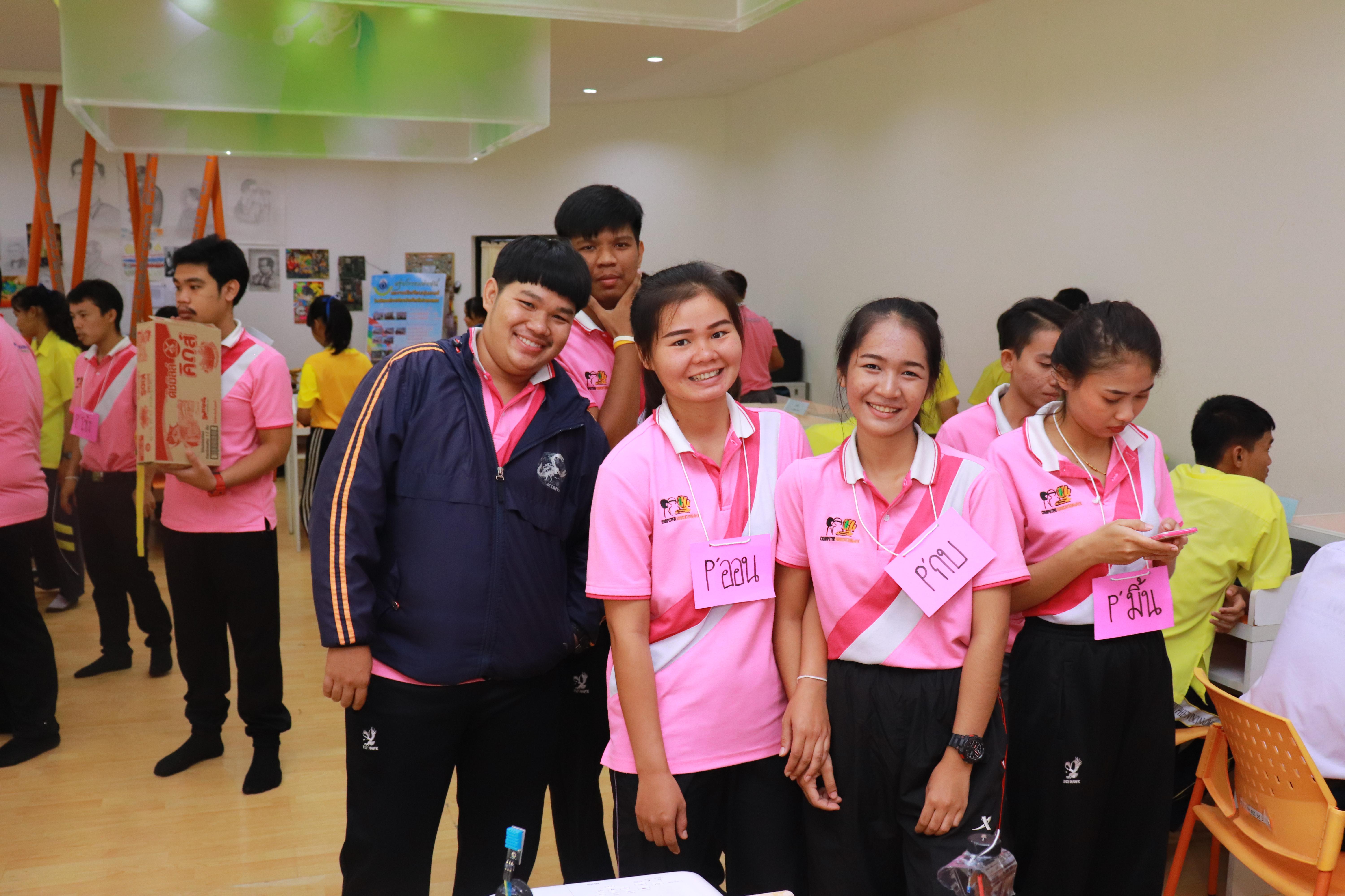 235. โครงการอบรมเชิงปฏิบัติการการพัฒนาโครงงานคอมพิวเตอร์ ด้วยระบบสมองกลฝังตัวและการเขียนโปรแกรมคอมพิวเตอร์  1-3 สิงหาคม 2561 ณ โรงเรียนองค์การบริหารส่วนจังหวัดกำแพงเพชร