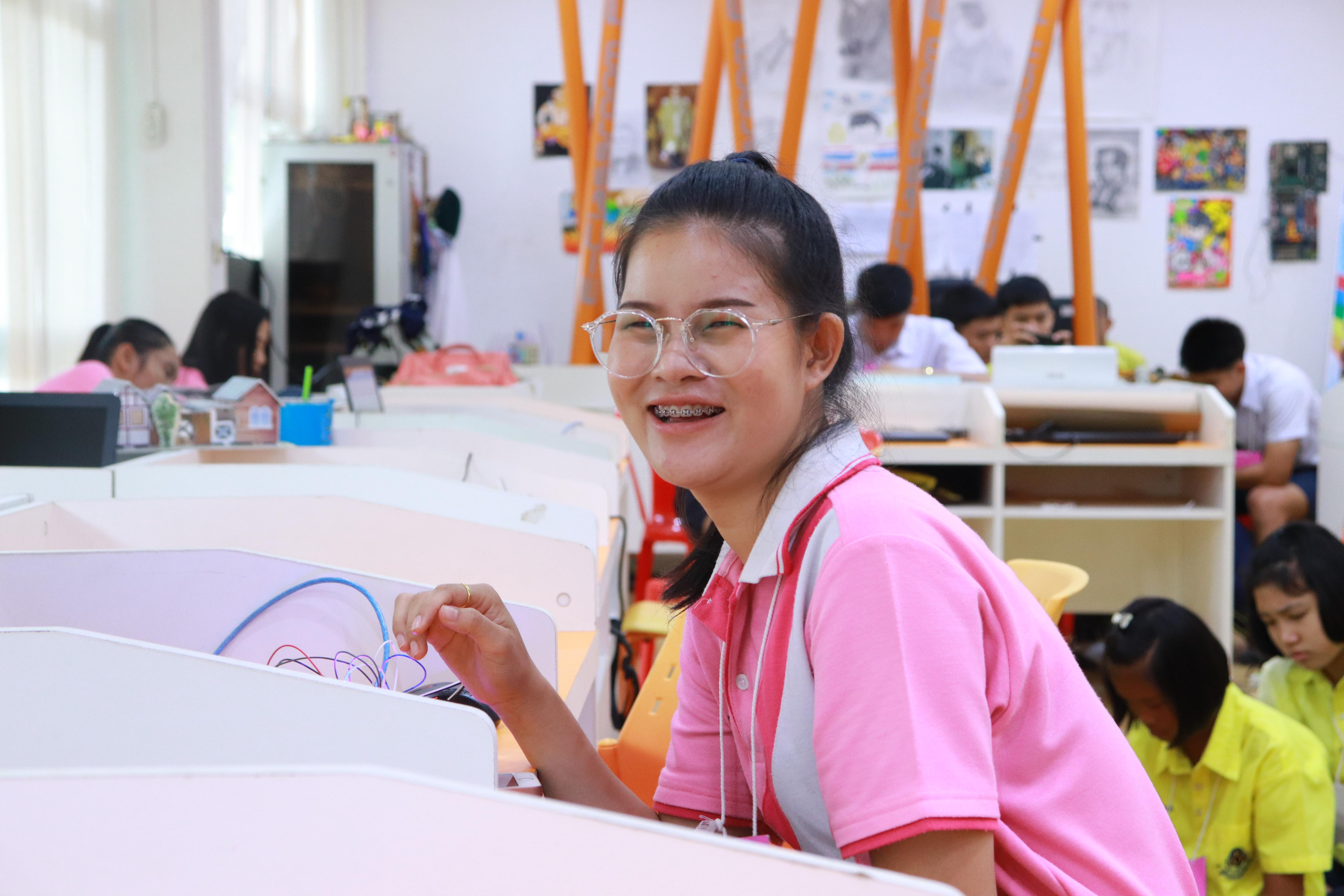 357. โครงการอบรมเชิงปฏิบัติการการพัฒนาโครงงานคอมพิวเตอร์ ด้วยระบบสมองกลฝังตัวและการเขียนโปรแกรมคอมพิวเตอร์  1-3 สิงหาคม 2561 ณ โรงเรียนองค์การบริหารส่วนจังหวัดกำแพงเพชร