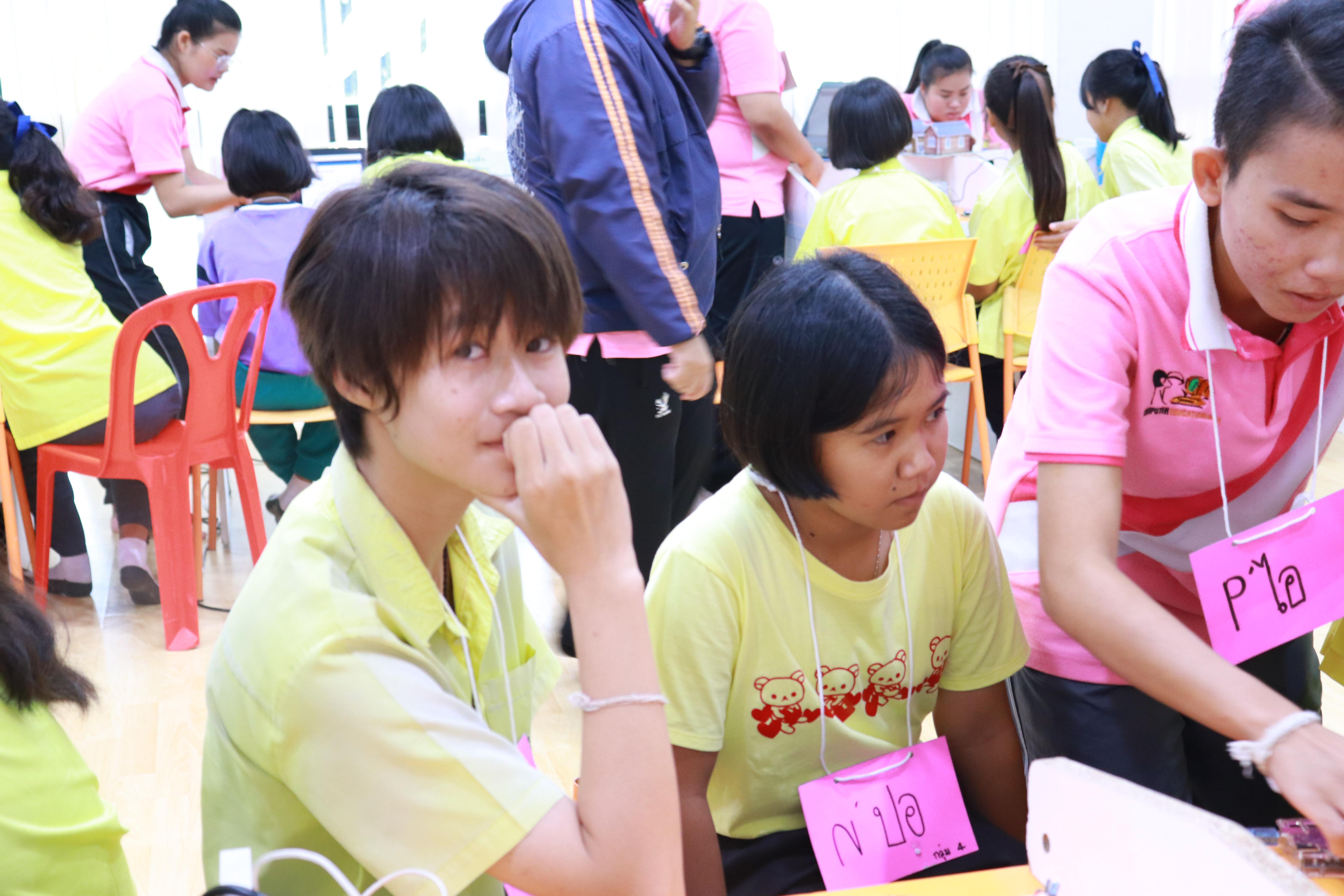 375. โครงการอบรมเชิงปฏิบัติการการพัฒนาโครงงานคอมพิวเตอร์ ด้วยระบบสมองกลฝังตัวและการเขียนโปรแกรมคอมพิวเตอร์  1-3 สิงหาคม 2561 ณ โรงเรียนองค์การบริหารส่วนจังหวัดกำแพงเพชร