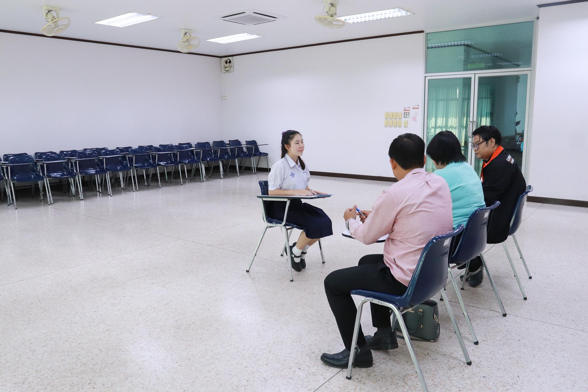 7. ผู้มีสิทธิ์เข้ารับการสอบสัมภาษณ์ ประเภท Portfolio รอบ 1 ณ ห้องสอบสัมภาษณ์ อาคาร 14 ชั้น 6 ห้อง 2 โปรแกรมวิชาคอมพิวเตอร์ คณะครุศาสตร์  วันที่ 19 กุมภาพันธ์ 2562