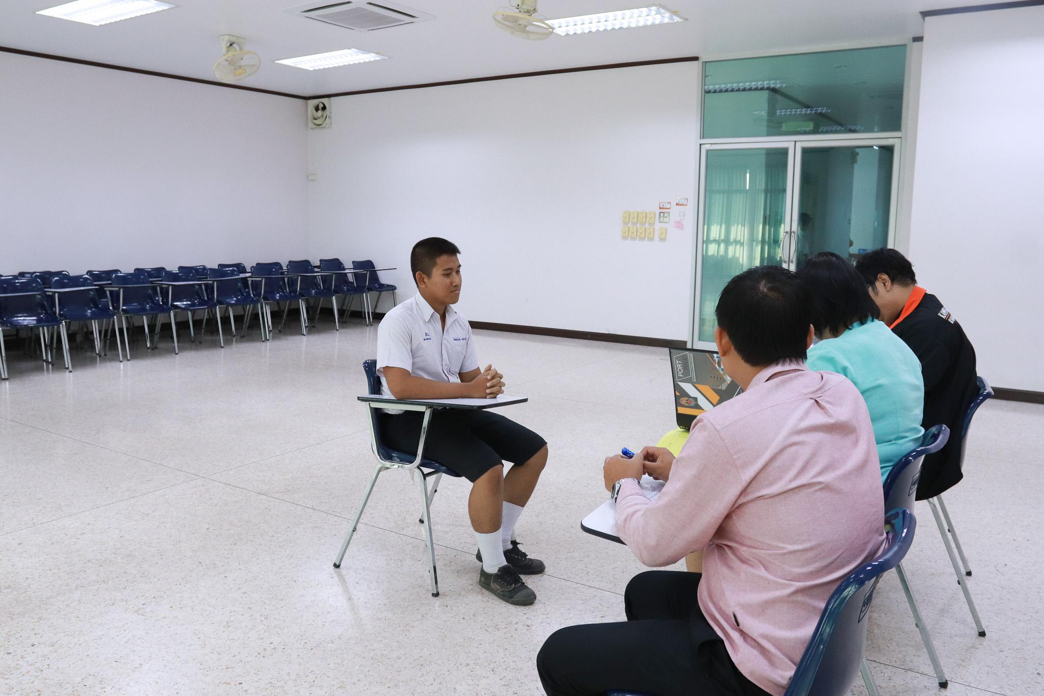 9. ผู้มีสิทธิ์เข้ารับการสอบสัมภาษณ์ ประเภท Portfolio รอบ 1 ณ ห้องสอบสัมภาษณ์ อาคาร 14 ชั้น 6 ห้อง 2 โปรแกรมวิชาคอมพิวเตอร์ คณะครุศาสตร์  วันที่ 19 กุมภาพันธ์ 2562