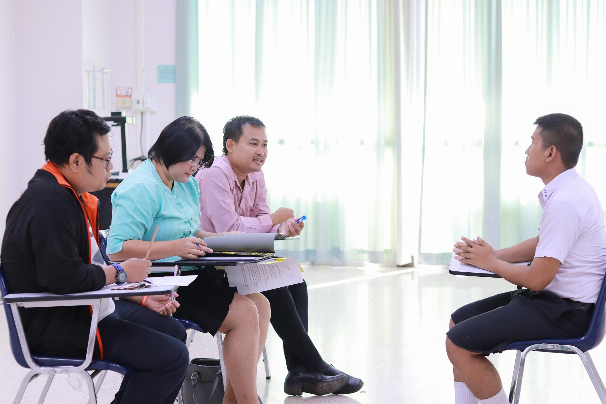 13. ผู้มีสิทธิ์เข้ารับการสอบสัมภาษณ์ ประเภท Portfolio รอบ 1 ณ ห้องสอบสัมภาษณ์ อาคาร 14 ชั้น 6 ห้อง 2 โปรแกรมวิชาคอมพิวเตอร์ คณะครุศาสตร์  วันที่ 19 กุมภาพันธ์ 2562