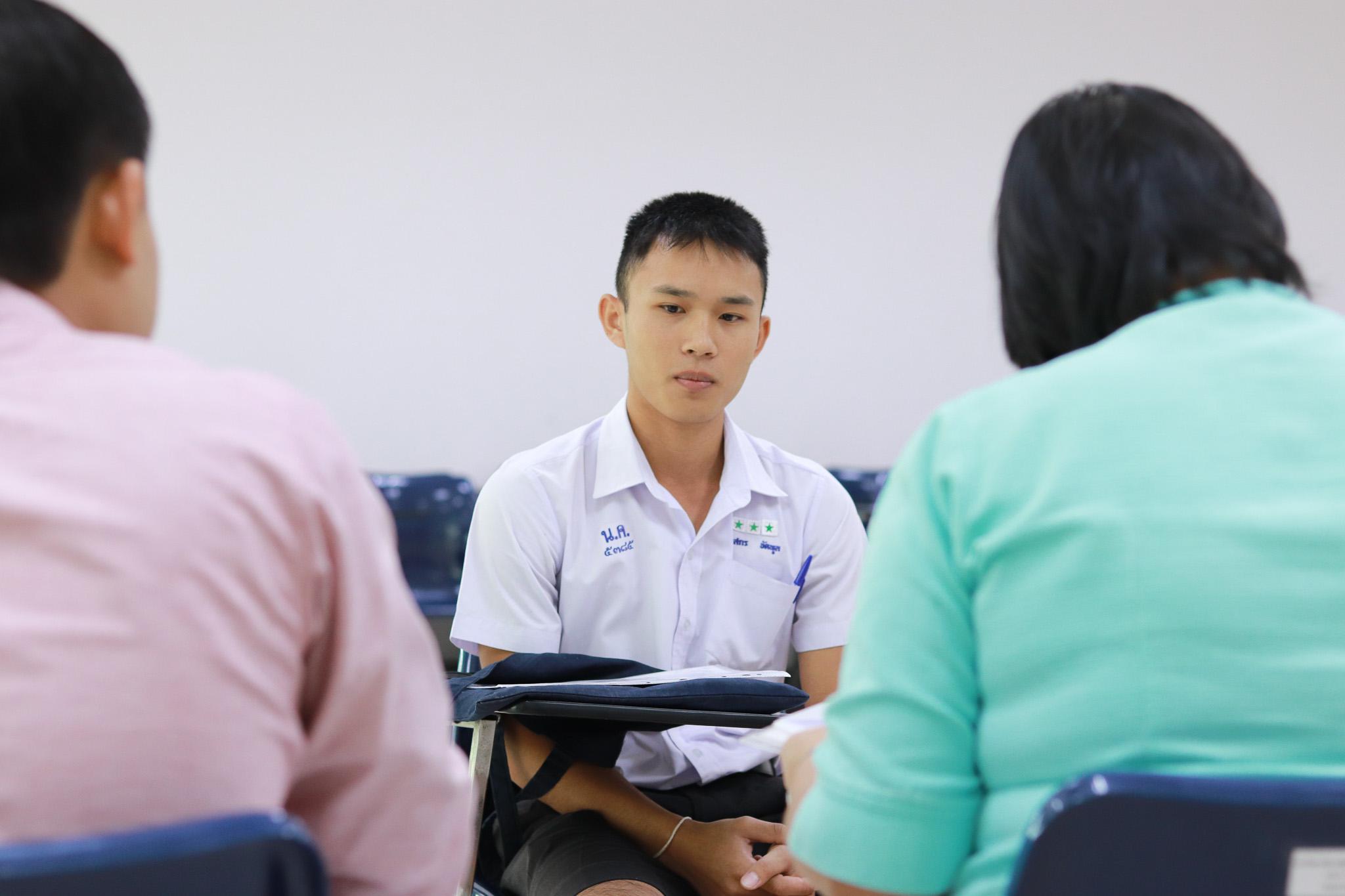 18. ผู้มีสิทธิ์เข้ารับการสอบสัมภาษณ์ ประเภท Portfolio รอบ 1 ณ ห้องสอบสัมภาษณ์ อาคาร 14 ชั้น 6 ห้อง 2 โปรแกรมวิชาคอมพิวเตอร์ คณะครุศาสตร์  วันที่ 19 กุมภาพันธ์ 2562