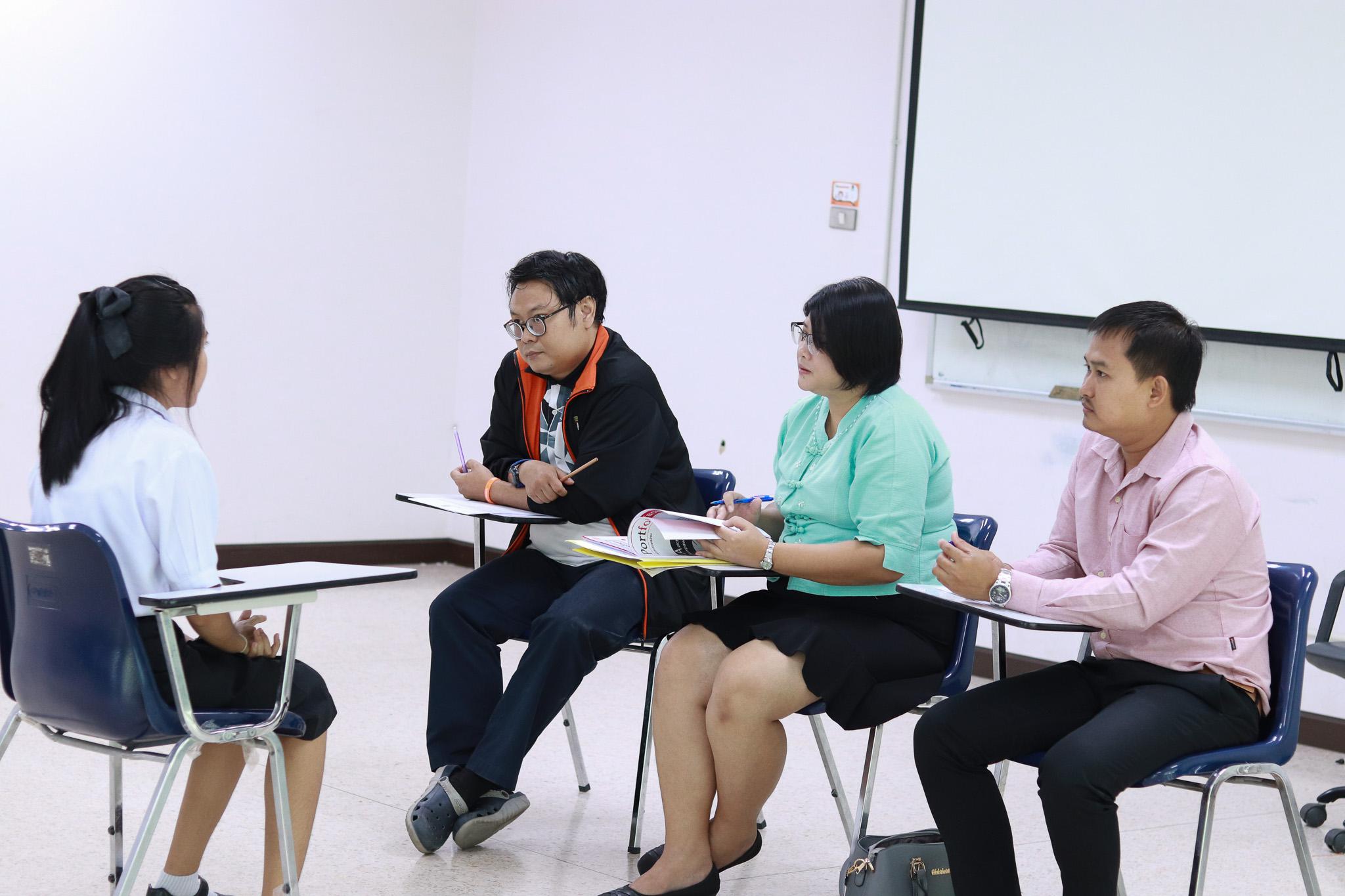 41. ผู้มีสิทธิ์เข้ารับการสอบสัมภาษณ์ ประเภท Portfolio รอบ 1 ณ ห้องสอบสัมภาษณ์ อาคาร 14 ชั้น 6 ห้อง 2 โปรแกรมวิชาคอมพิวเตอร์ คณะครุศาสตร์  วันที่ 19 กุมภาพันธ์ 2562
