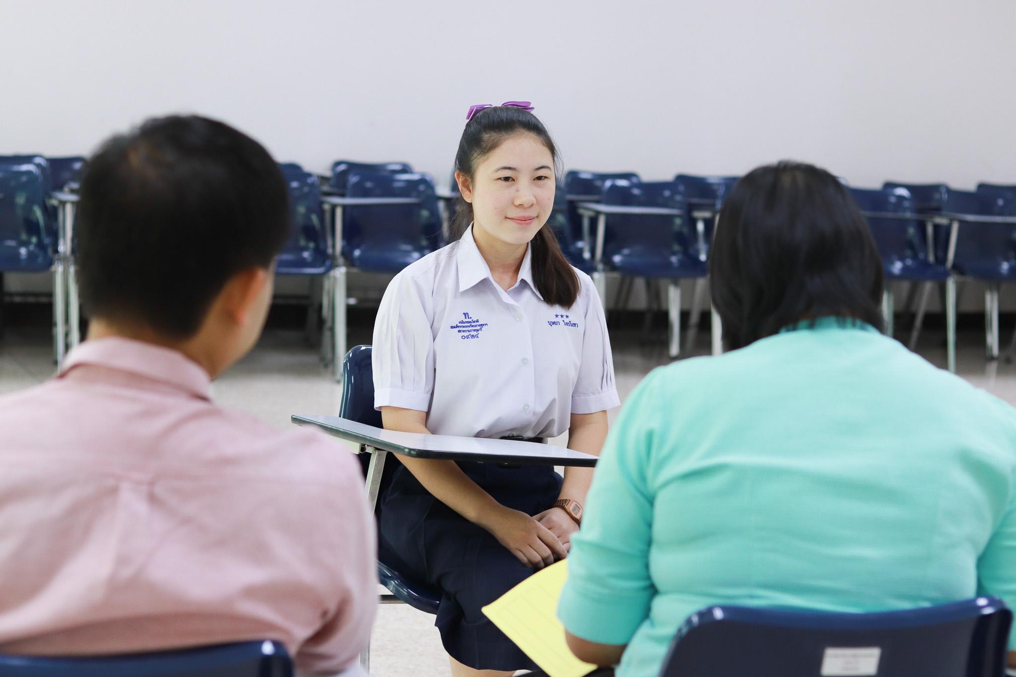 4. ผู้มีสิทธิ์เข้ารับการสอบสัมภาษณ์ ประเภท Portfolio รอบ 1 ณ ห้องสอบสัมภาษณ์ อาคาร 14 ชั้น 6 ห้อง 2 โปรแกรมวิชาคอมพิวเตอร์ คณะครุศาสตร์  วันที่ 19 กุมภาพันธ์ 2562