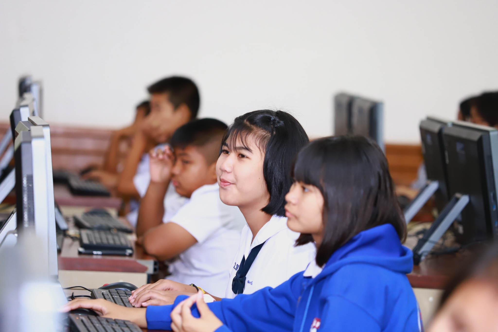 12. โครงการอบรมเชิงปฏิบัติการทักษะคอมพิวเตอร์เพื่อการศึกษา ประจำปี 2562 ระหว่างวันที่ 25-27 กุมภาพันธ์ 2562 ณ ห้องประชุมสภาองค์การบริหารส่วนตำบลวังแขม