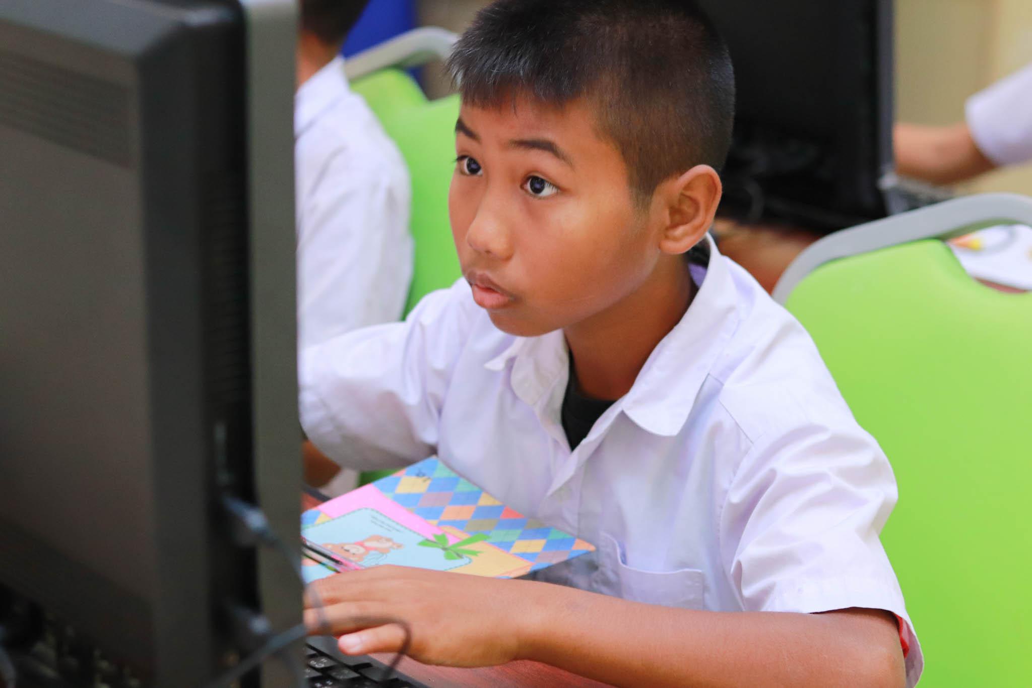 13. โครงการอบรมเชิงปฏิบัติการทักษะคอมพิวเตอร์เพื่อการศึกษา ประจำปี 2562 ระหว่างวันที่ 25-27 กุมภาพันธ์ 2562 ณ ห้องประชุมสภาองค์การบริหารส่วนตำบลวังแขม