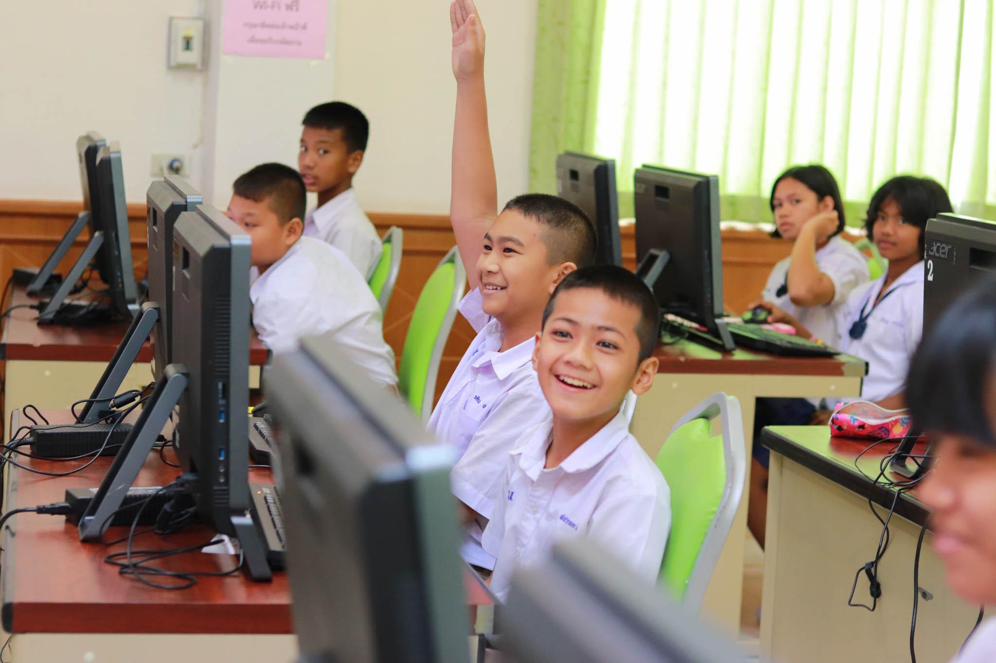 19. โครงการอบรมเชิงปฏิบัติการทักษะคอมพิวเตอร์เพื่อการศึกษา ประจำปี 2562 ระหว่างวันที่ 25-27 กุมภาพันธ์ 2562 ณ ห้องประชุมสภาองค์การบริหารส่วนตำบลวังแขม