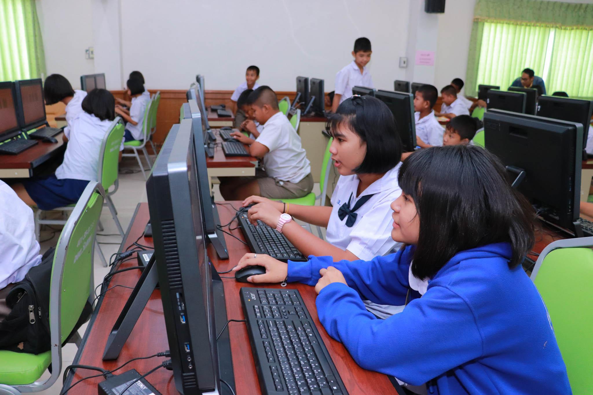 79. โครงการอบรมเชิงปฏิบัติการทักษะคอมพิวเตอร์เพื่อการศึกษา ประจำปี 2562 ระหว่างวันที่ 25-27 กุมภาพันธ์ 2562 ณ ห้องประชุมสภาองค์การบริหารส่วนตำบลวังแขม