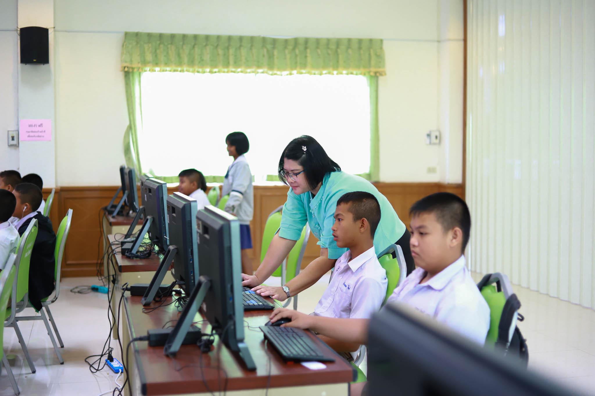 114. โครงการอบรมเชิงปฏิบัติการทักษะคอมพิวเตอร์เพื่อการศึกษา ประจำปี 2562 ระหว่างวันที่ 25-27 กุมภาพันธ์ 2562 ณ ห้องประชุมสภาองค์การบริหารส่วนตำบลวังแขม