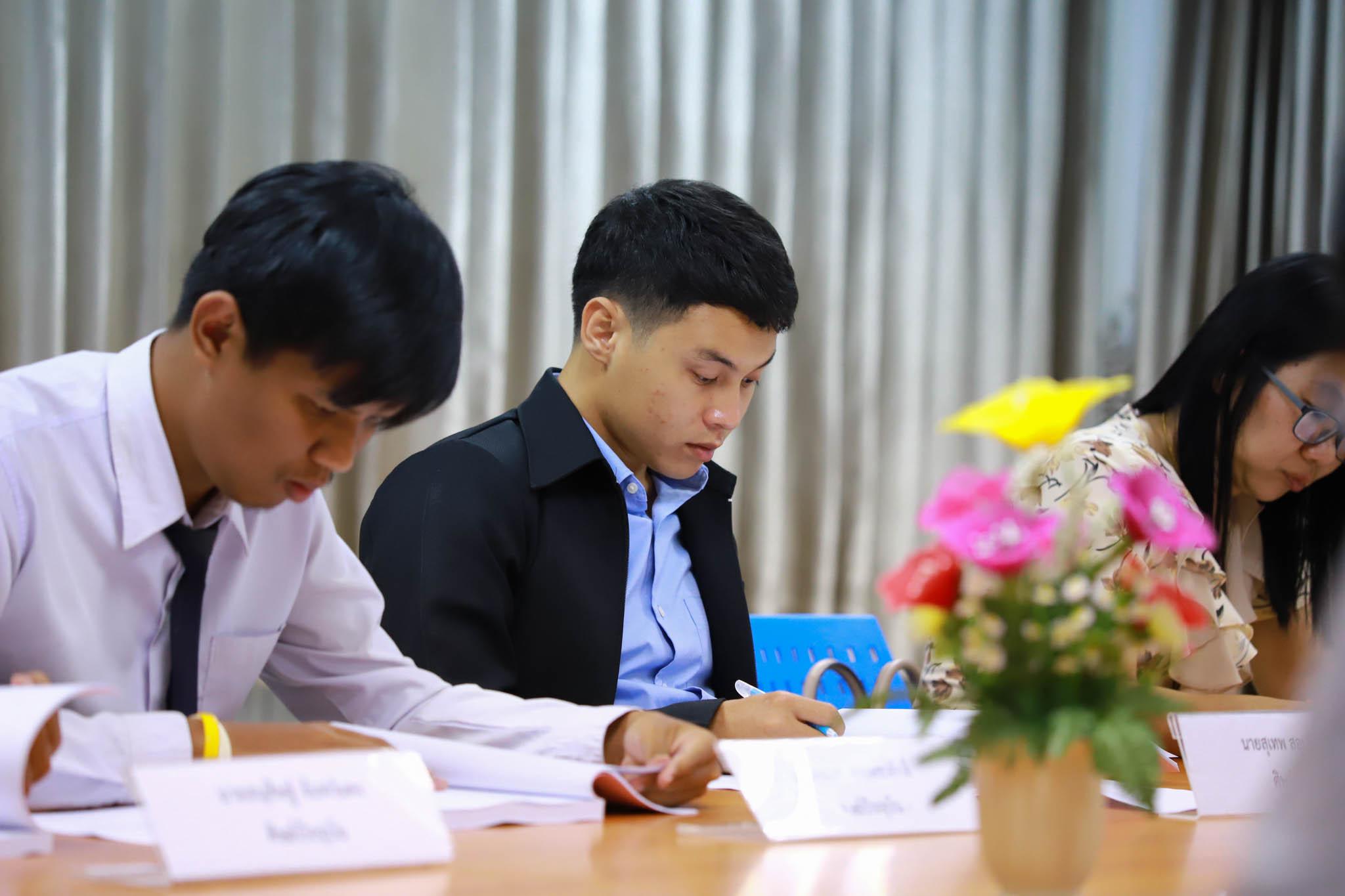 10. ประชุมปฏิบัติการวิพากษ์หลักสูตรครุศาสตรบัณฑิต (4 ปี ) โปรแกรมวิชาคอมพิวเตอร์ วันที่ 3 มีนาคม 2562