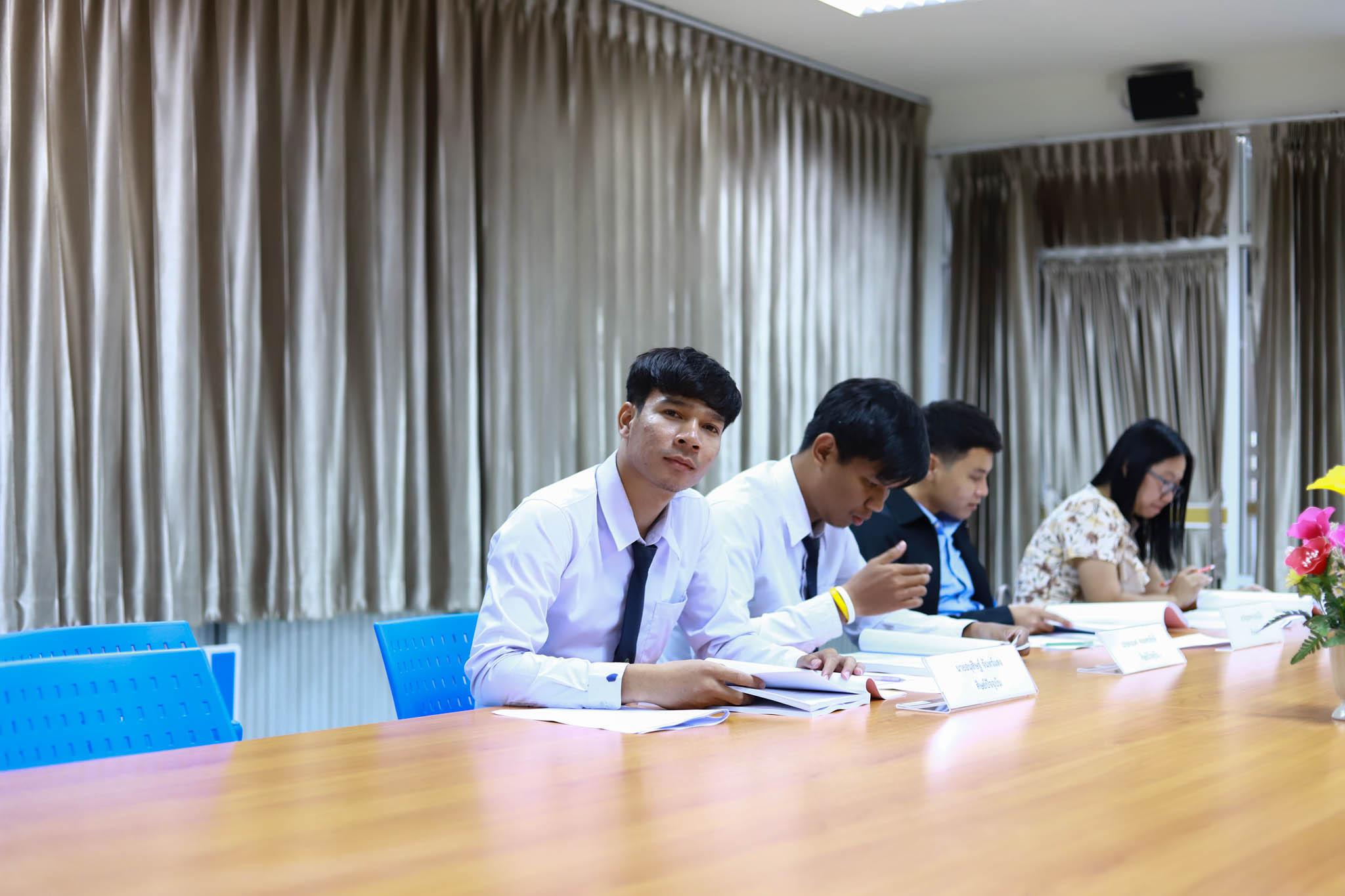 13. ประชุมปฏิบัติการวิพากษ์หลักสูตรครุศาสตรบัณฑิต (4 ปี ) โปรแกรมวิชาคอมพิวเตอร์ วันที่ 3 มีนาคม 2562