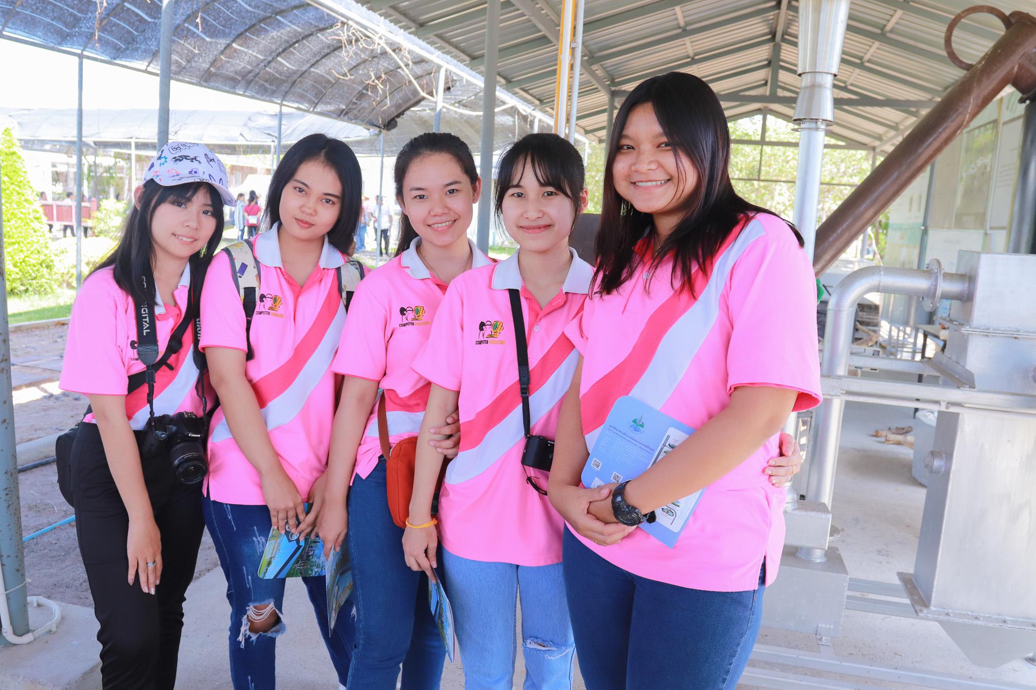 143. โครงการศึกษาดูงานการเรียนการสอนโปรแกรมวิชาคอมพิวเตอร์ วันที่ 7-9 มีนาคม 2562 ณ อุทยานสิ่งแวดล้อมนานาชาติสิรินธร และ