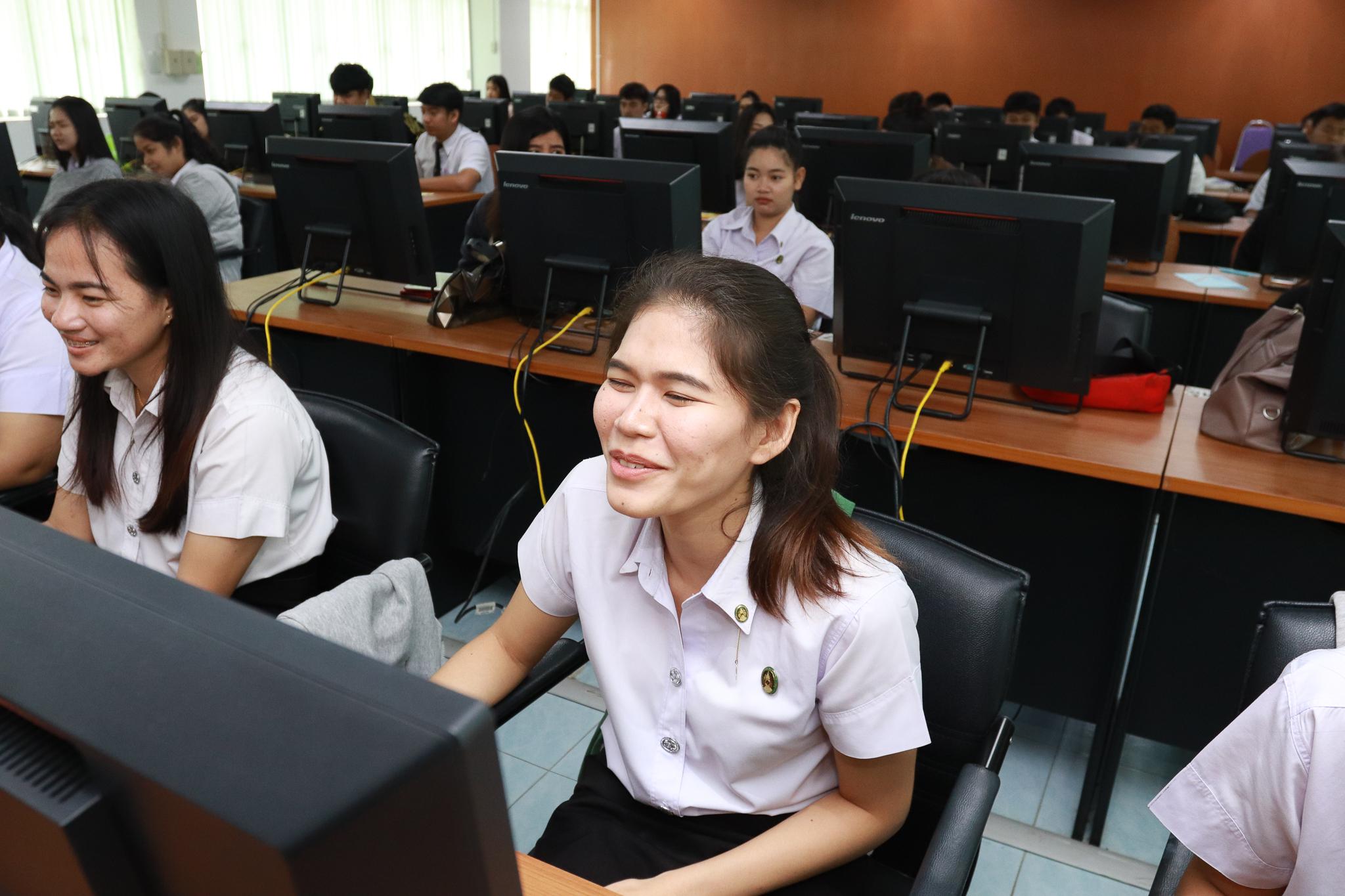 15. การเตรียมความพร้อมวิชาเอกให้นักศึกษาชั้นปีที่ 5 โปรแกรมวิชาคอมพิวเตอร์ วันที่ 28 มีนาคม 2562