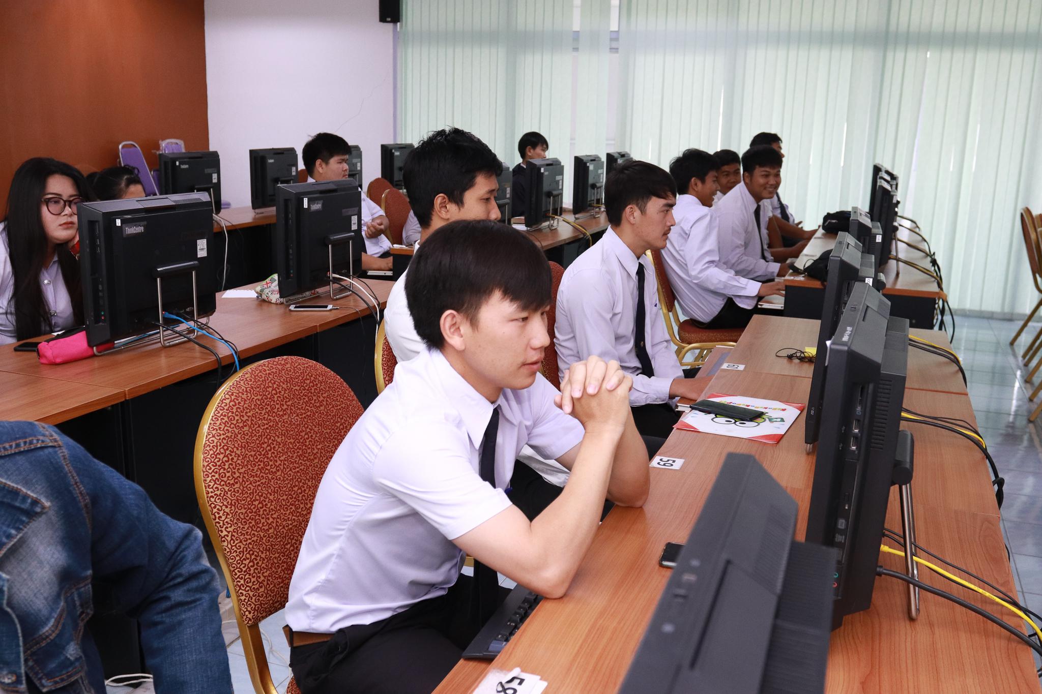 27. การเตรียมความพร้อมวิชาเอกให้นักศึกษาชั้นปีที่ 5 โปรแกรมวิชาคอมพิวเตอร์ วันที่ 28 มีนาคม 2562