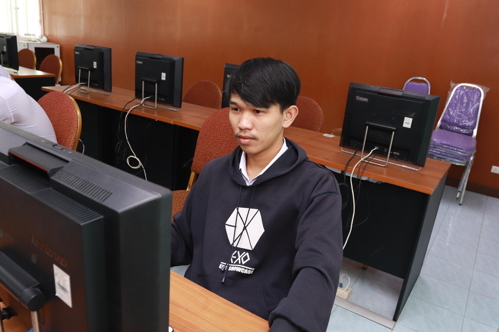 30. การเตรียมความพร้อมวิชาเอกให้นักศึกษาชั้นปีที่ 5 โปรแกรมวิชาคอมพิวเตอร์ วันที่ 28 มีนาคม 2562